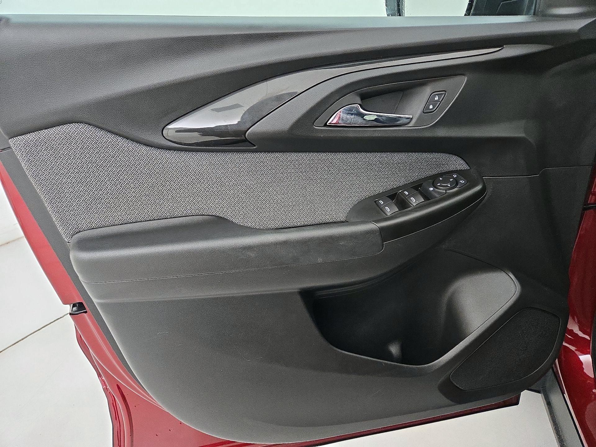 Thumbnail: 2022 Chevrolet TrailBlazer - 12