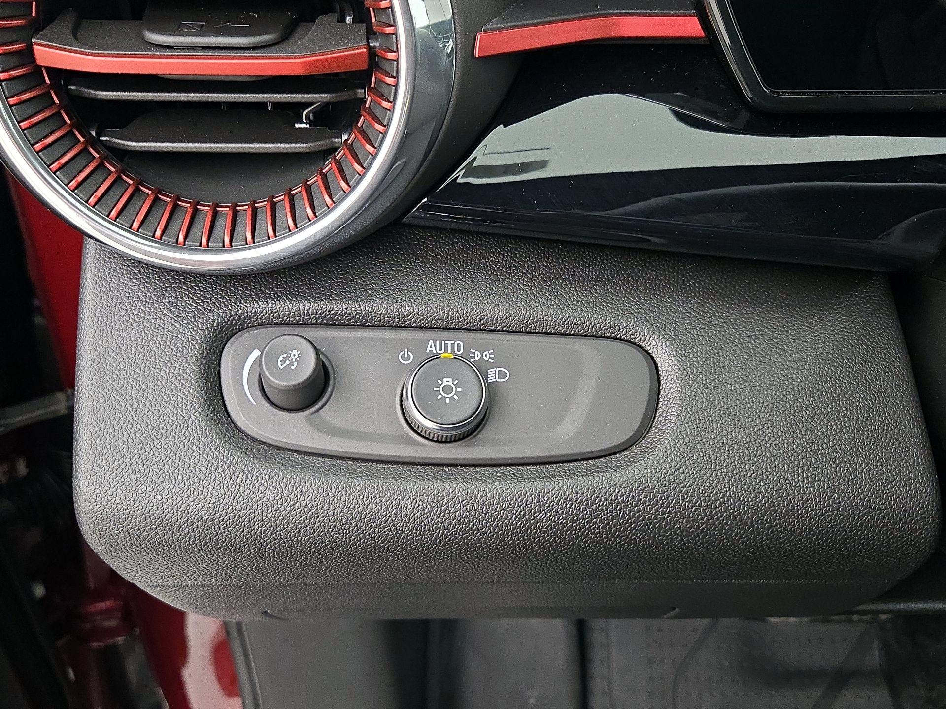 Thumbnail: 2025 Chevrolet Trax - 13