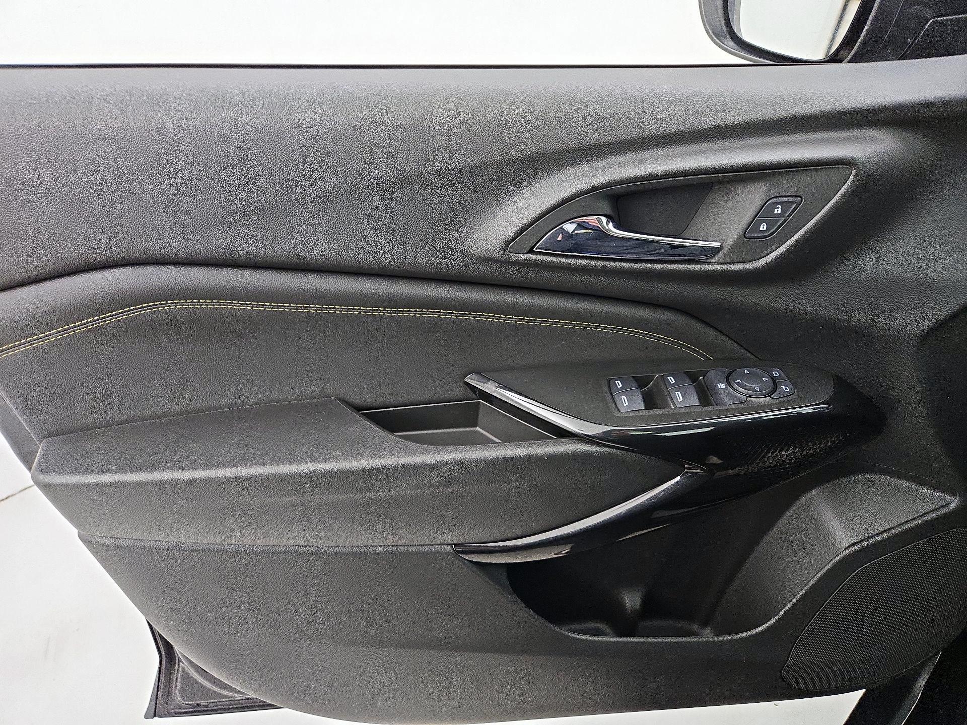 Thumbnail: 2025 Chevrolet Trax - 12