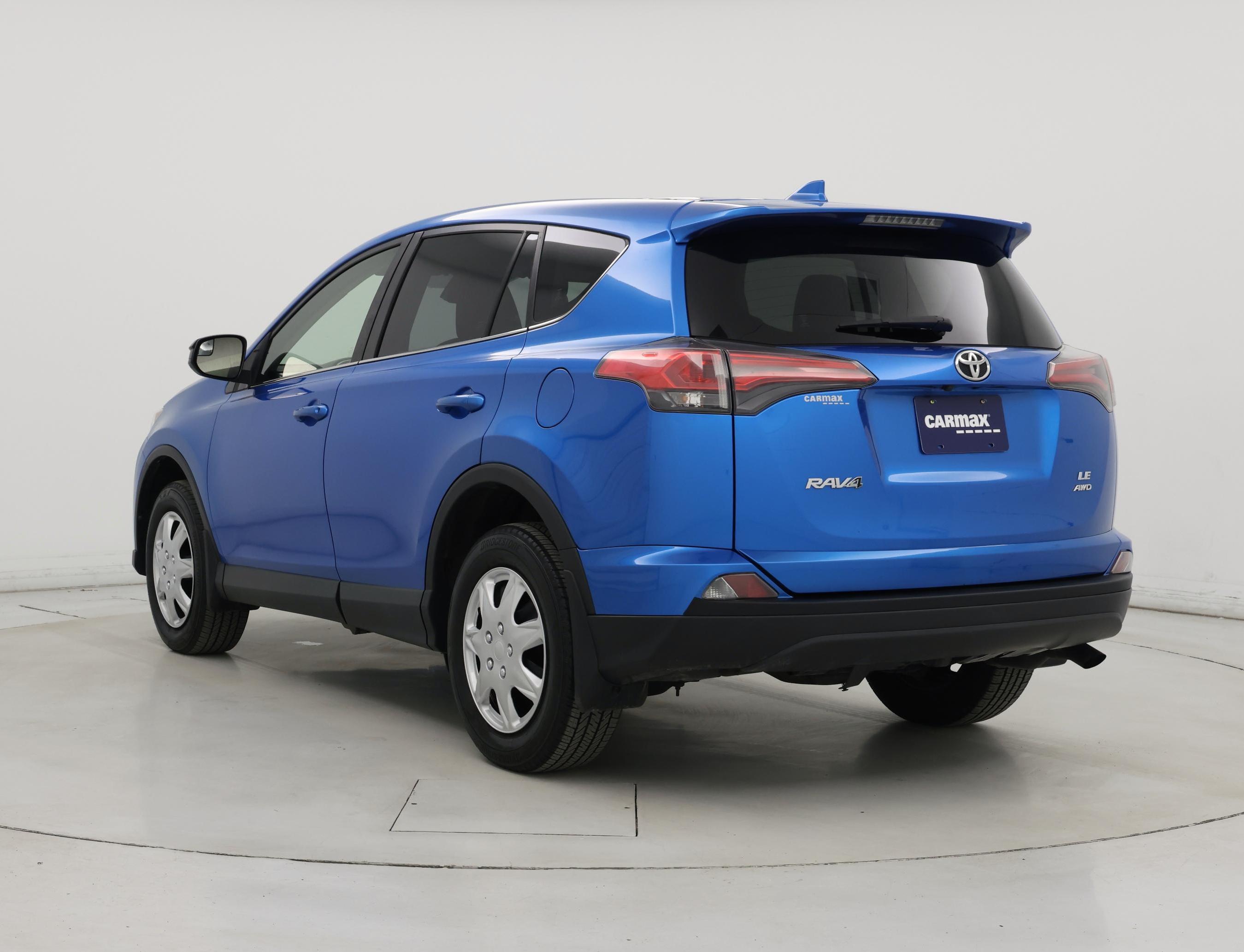 Thumbnail: 2018 Toyota RAV4 - 2