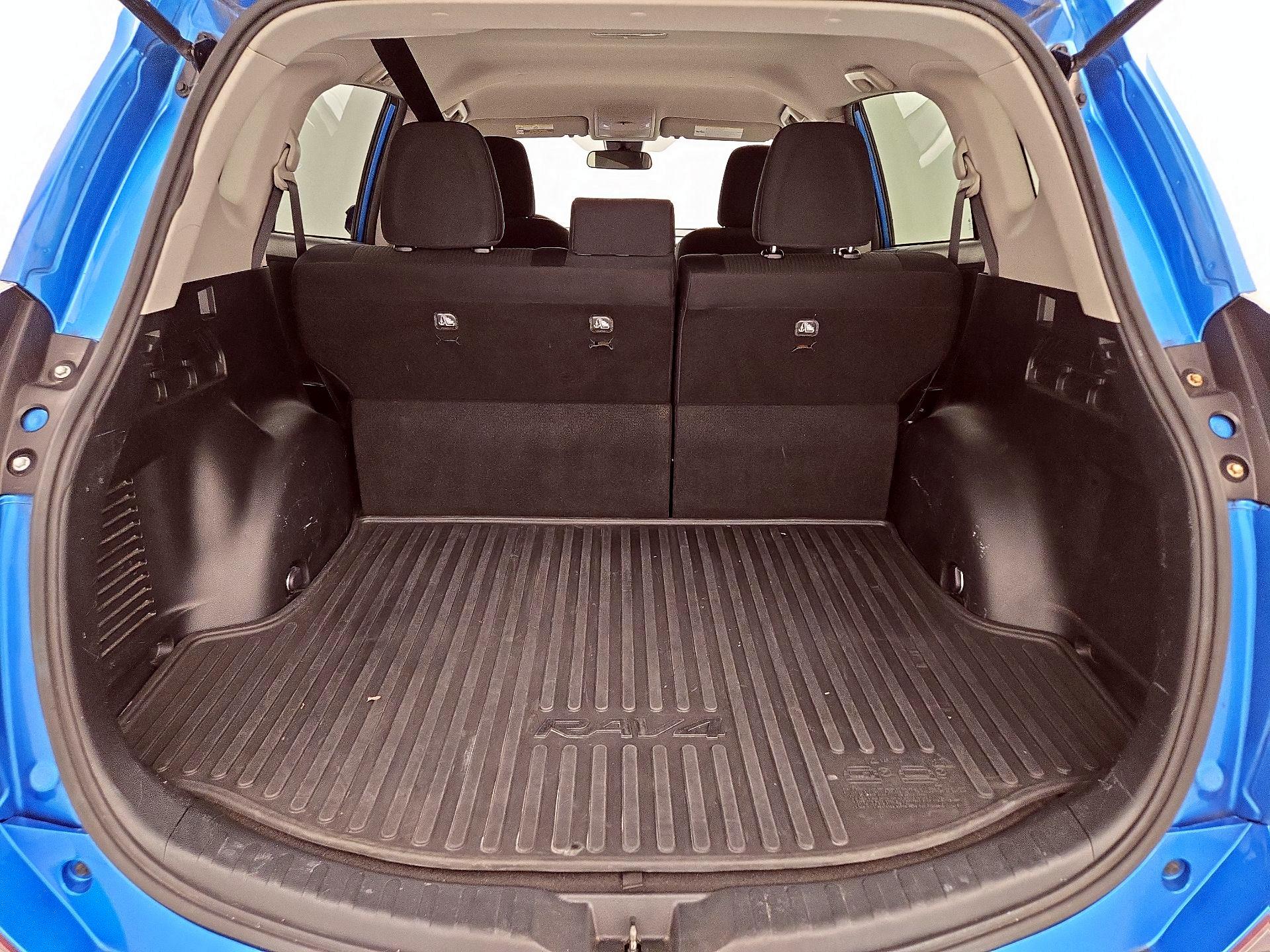 Thumbnail: 2018 Toyota RAV4 - 20