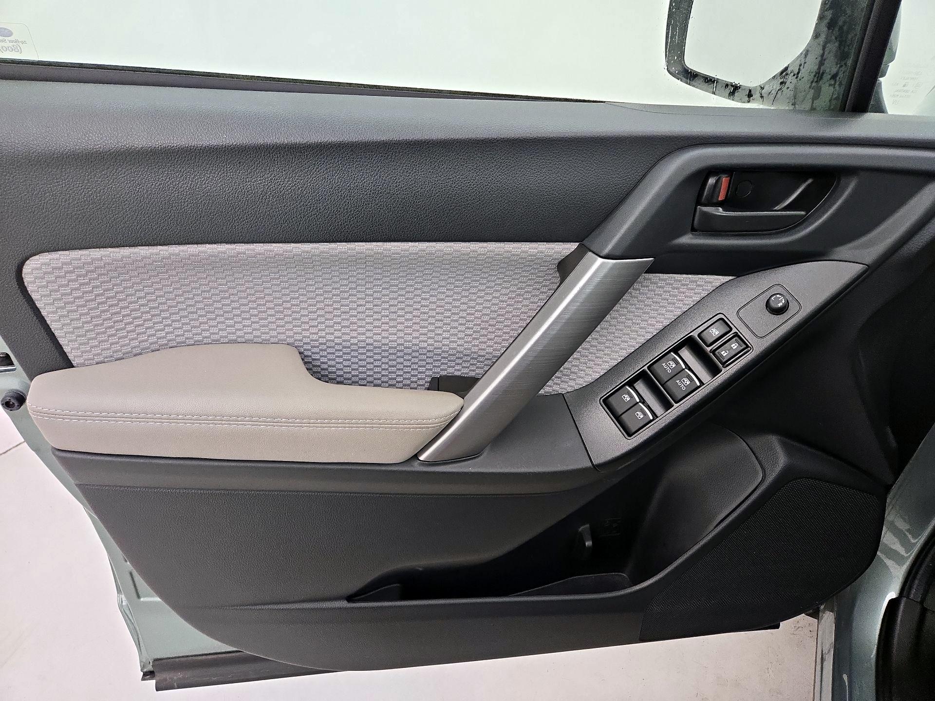 Thumbnail: 2017 Subaru Forester - 12