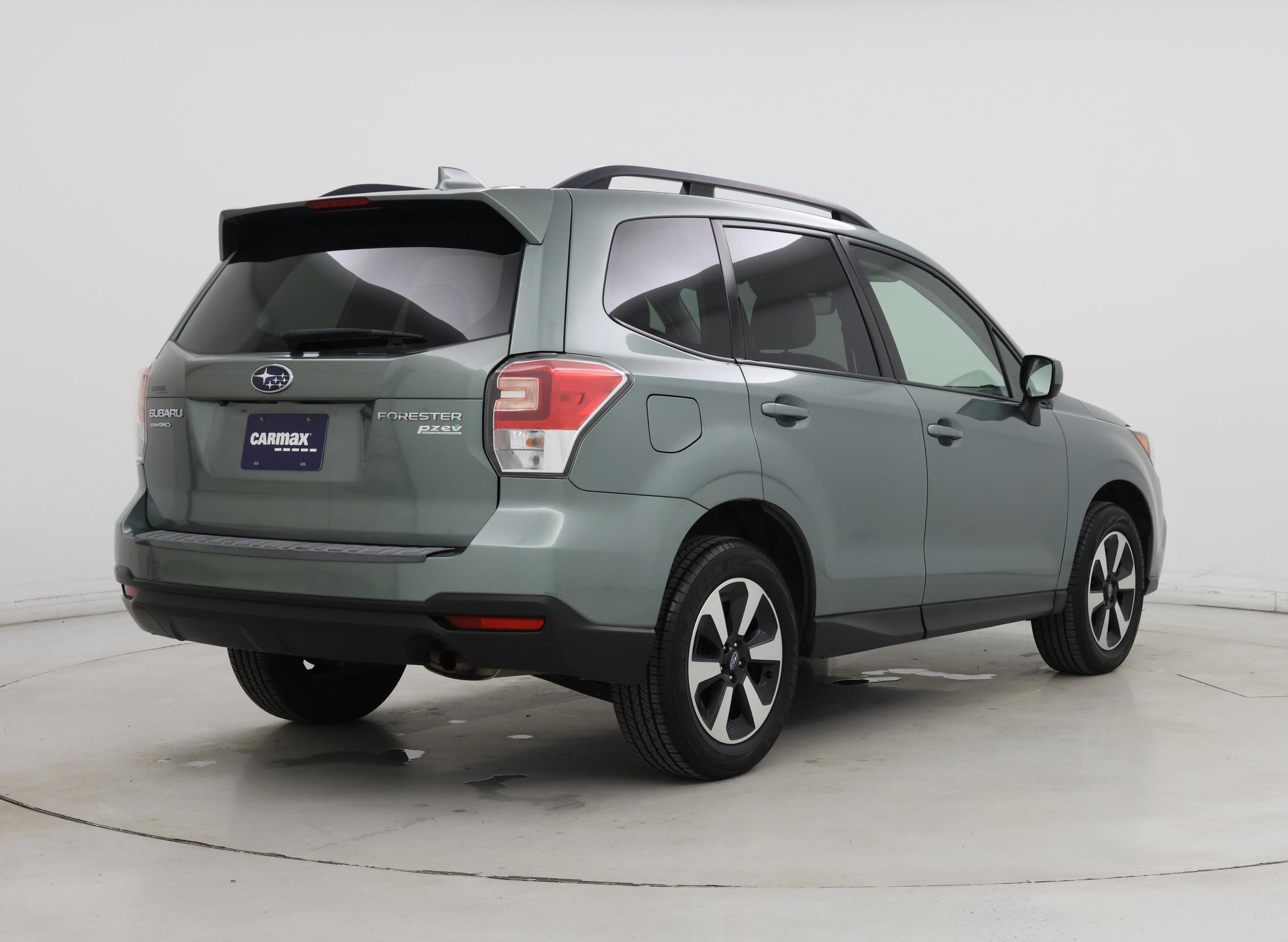 Thumbnail: 2017 Subaru Forester - 8