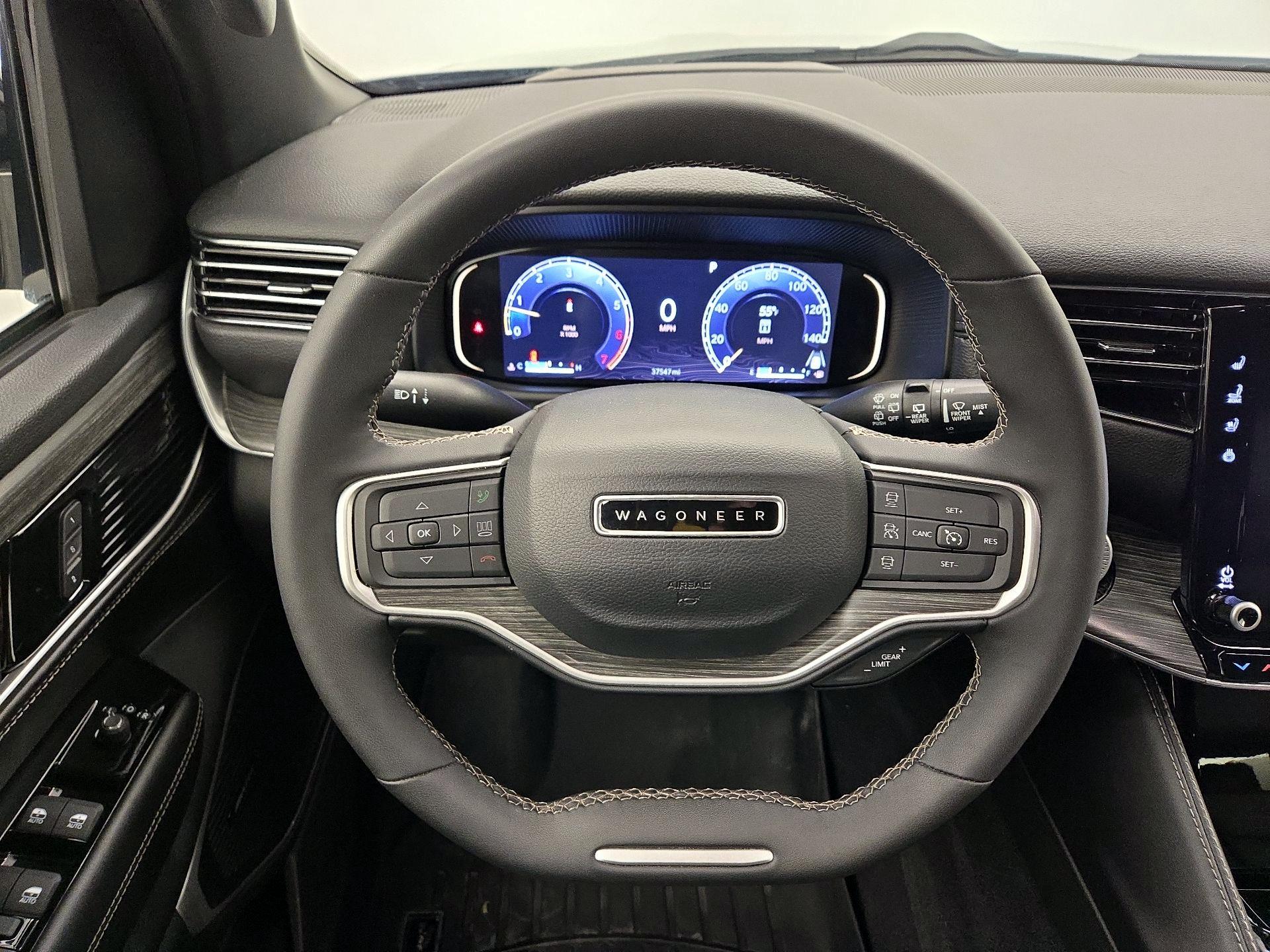 Thumbnail: 2023 Jeep Wagoneer - 10
