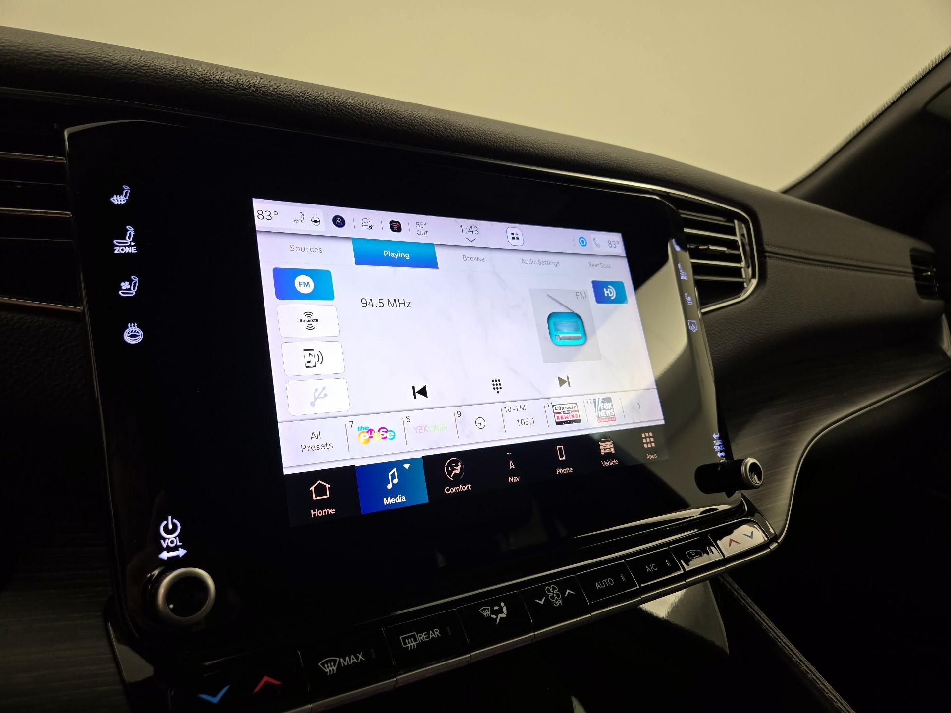 Thumbnail: 2023 Jeep Wagoneer - 16