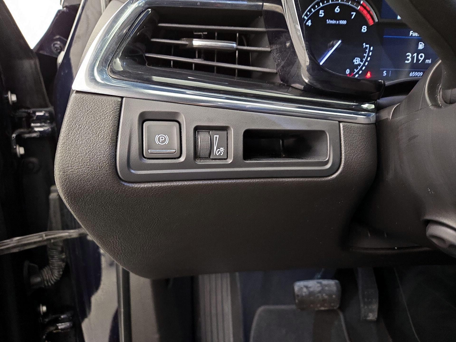 Thumbnail: 2021 Cadillac XT6 - 13