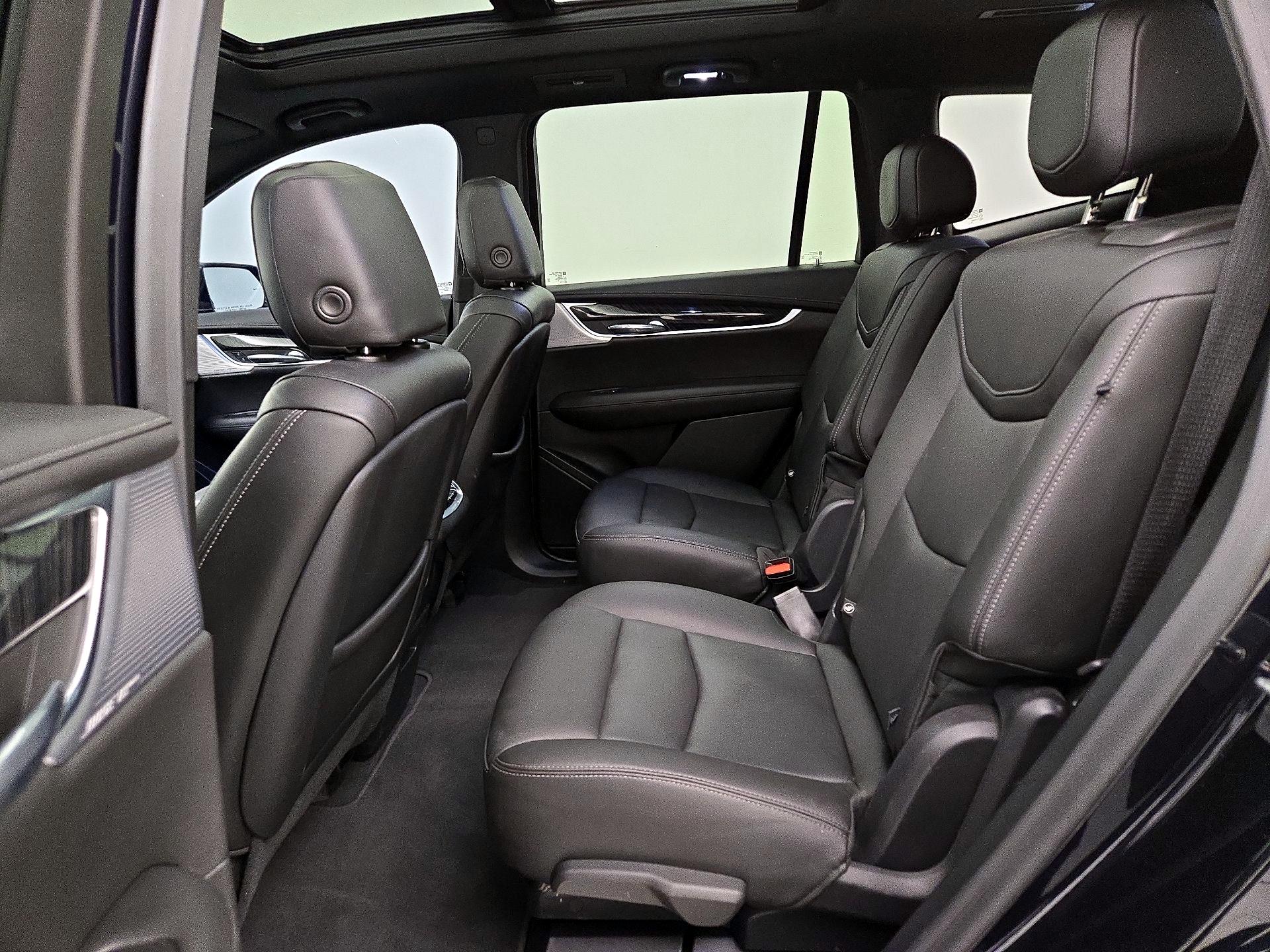 Thumbnail: 2021 Cadillac XT6 - 20