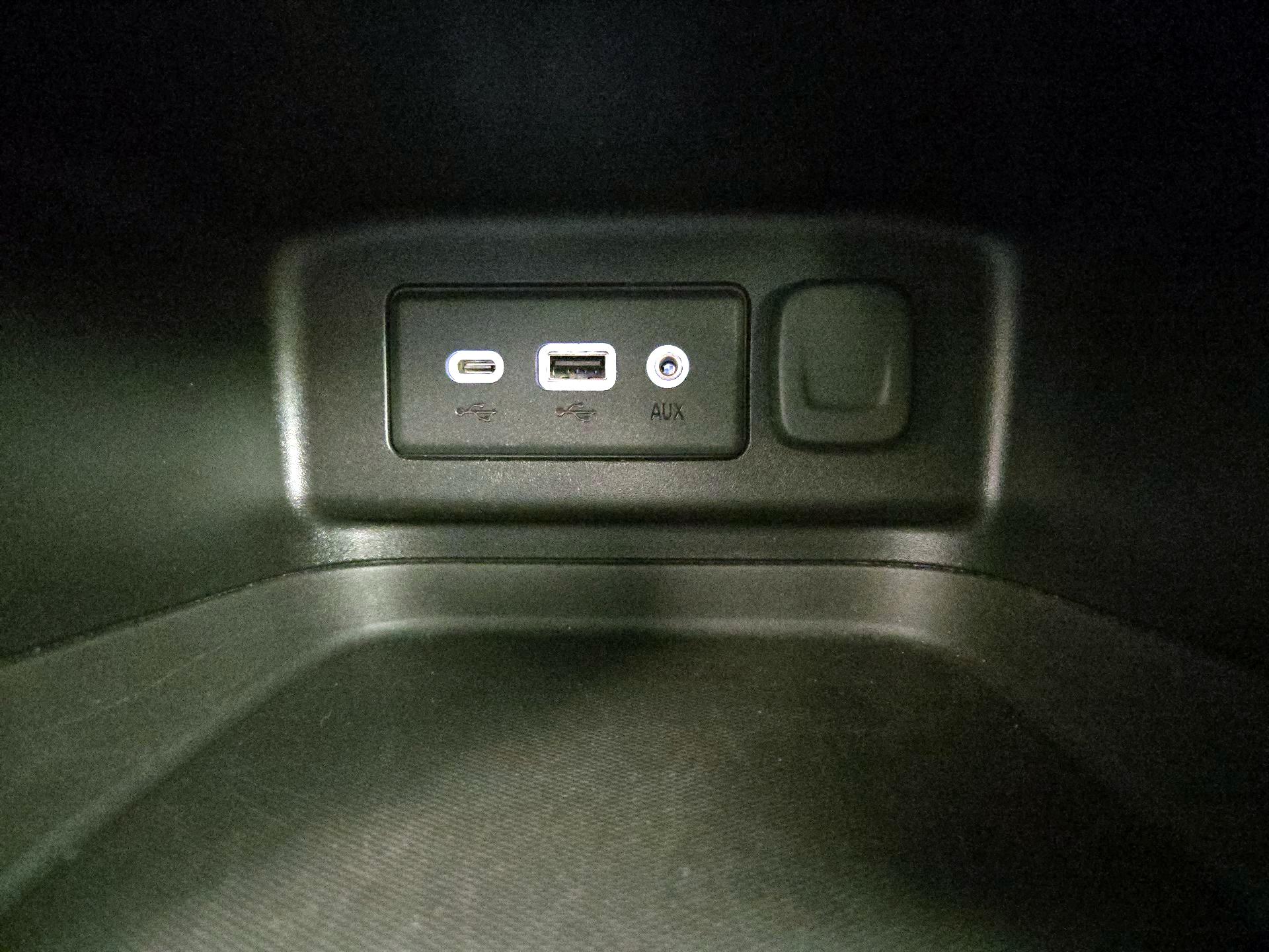 Thumbnail: 2021 Chevrolet Equinox - 18