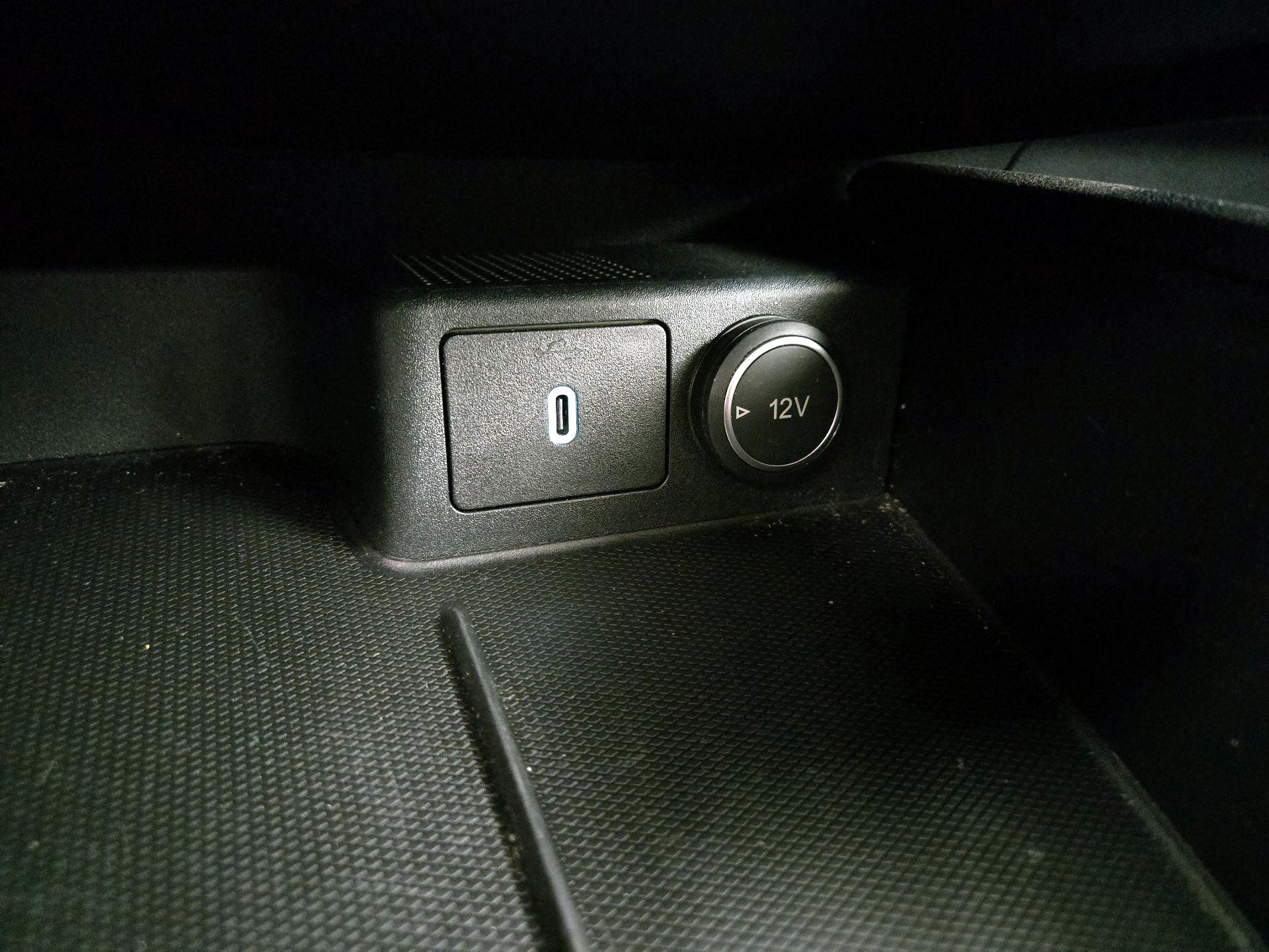 Thumbnail: 2020 Ford Escape - 18