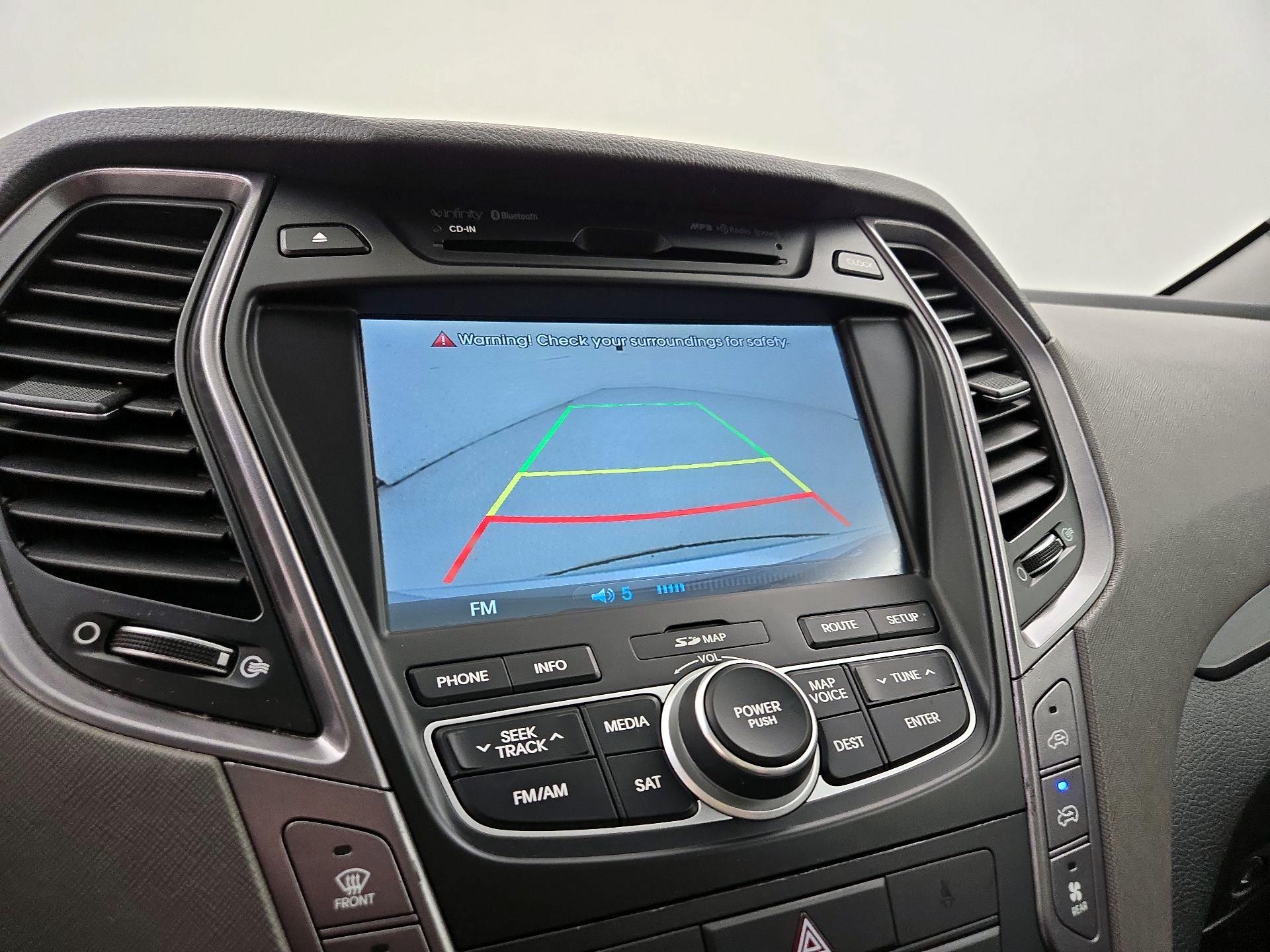 Thumbnail: 2014 Hyundai Santa Fe - 15