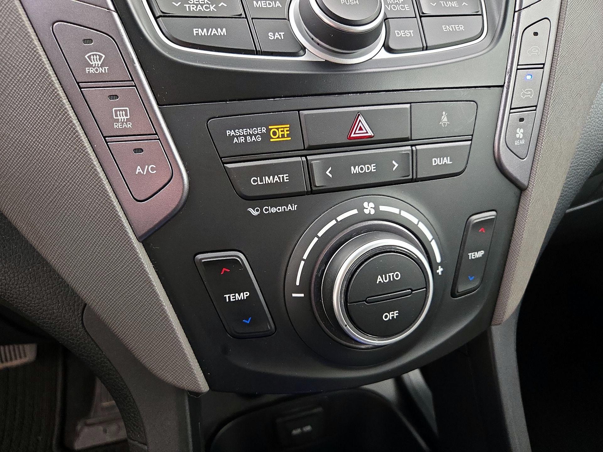 Thumbnail: 2014 Hyundai Santa Fe - 17