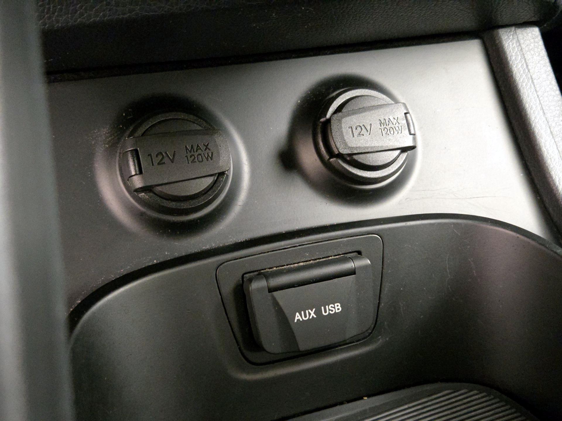 Thumbnail: 2014 Hyundai Santa Fe - 19