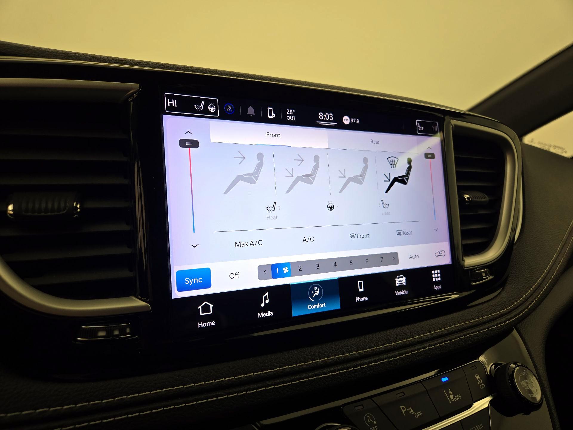 Thumbnail: 2022 Chrysler Pacifica - 16