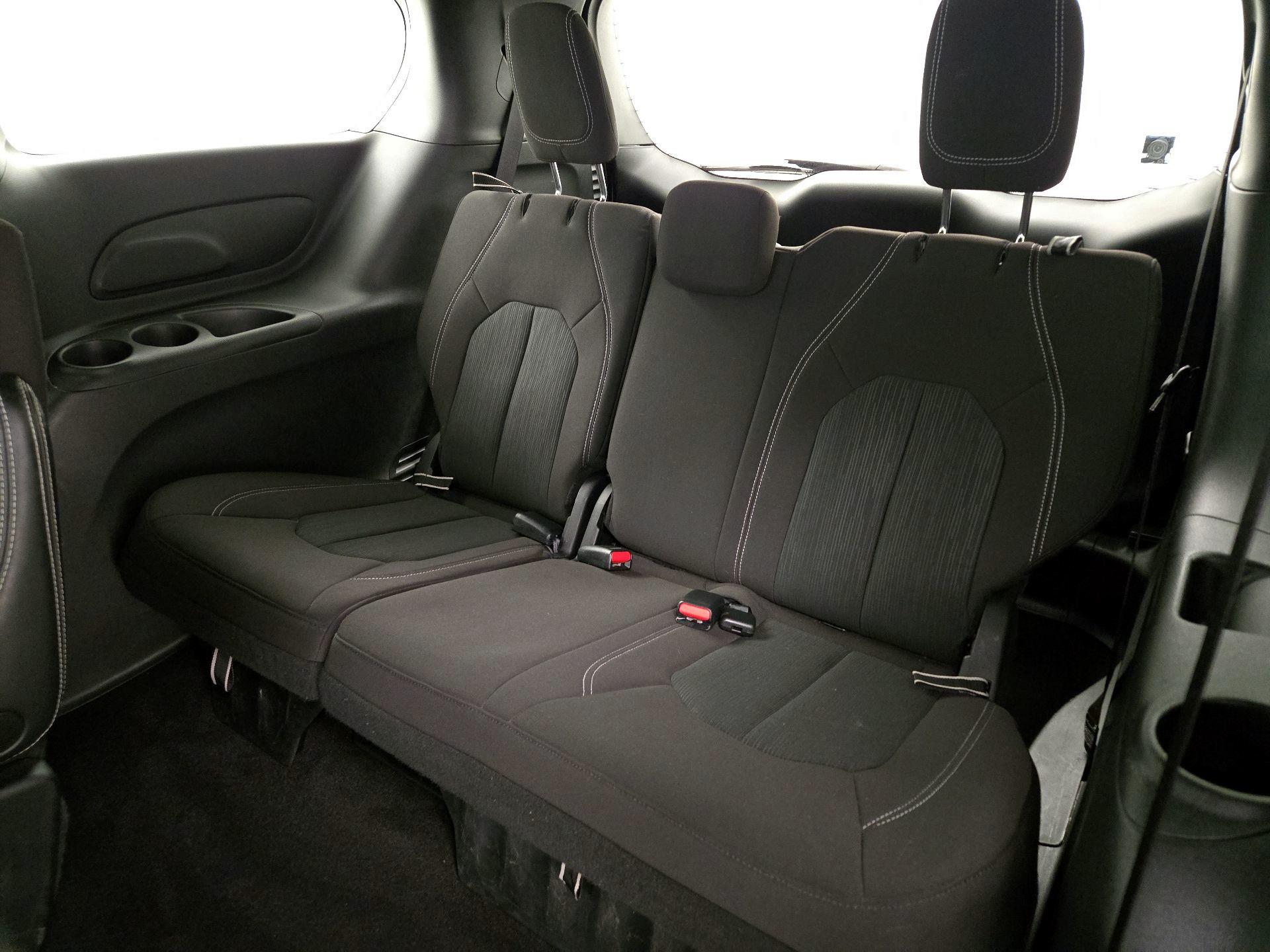 Thumbnail: 2022 Chrysler Pacifica - 20