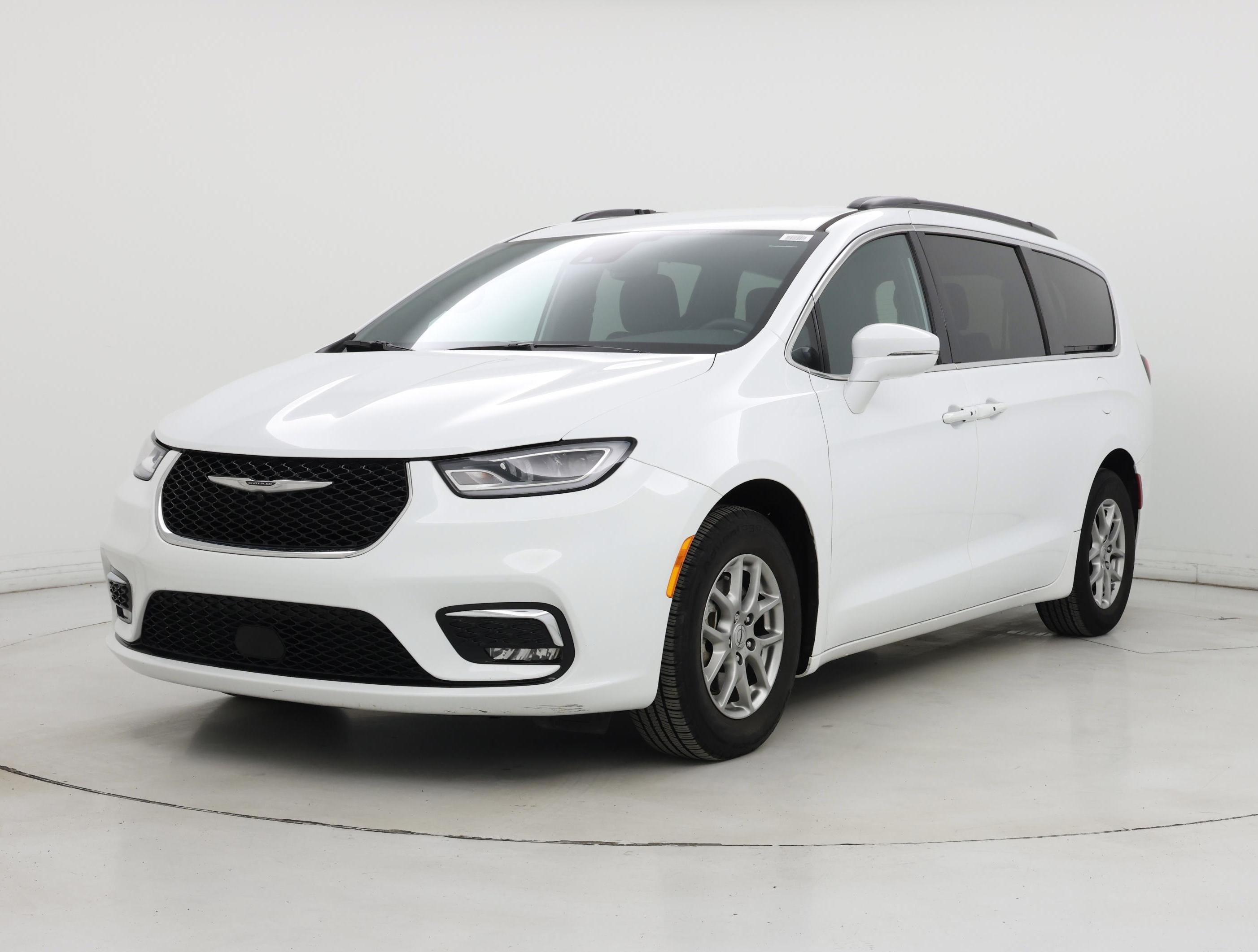 Thumbnail: 2022 Chrysler Pacifica - 4