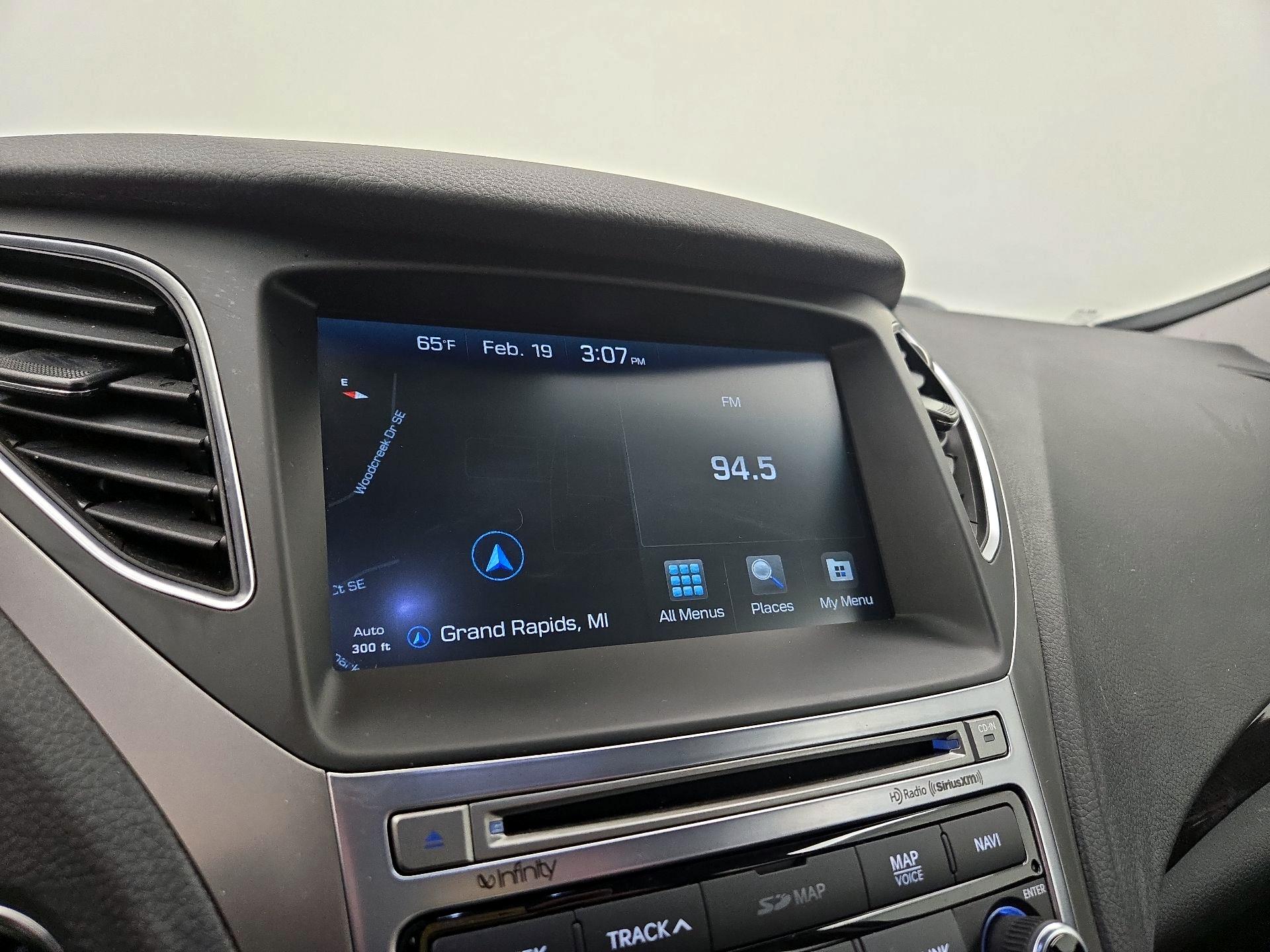 Thumbnail: 2017 Hyundai Azera - 16