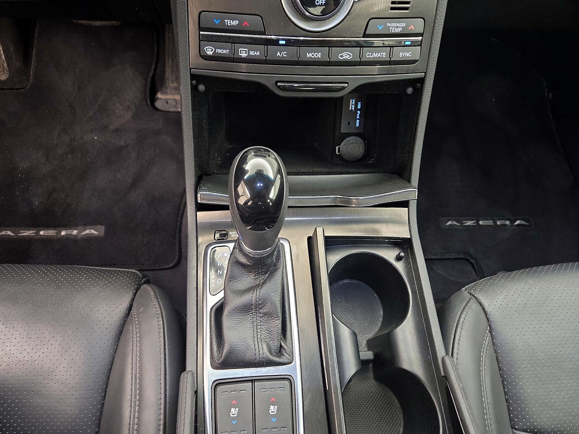 Thumbnail: 2017 Hyundai Azera - 18