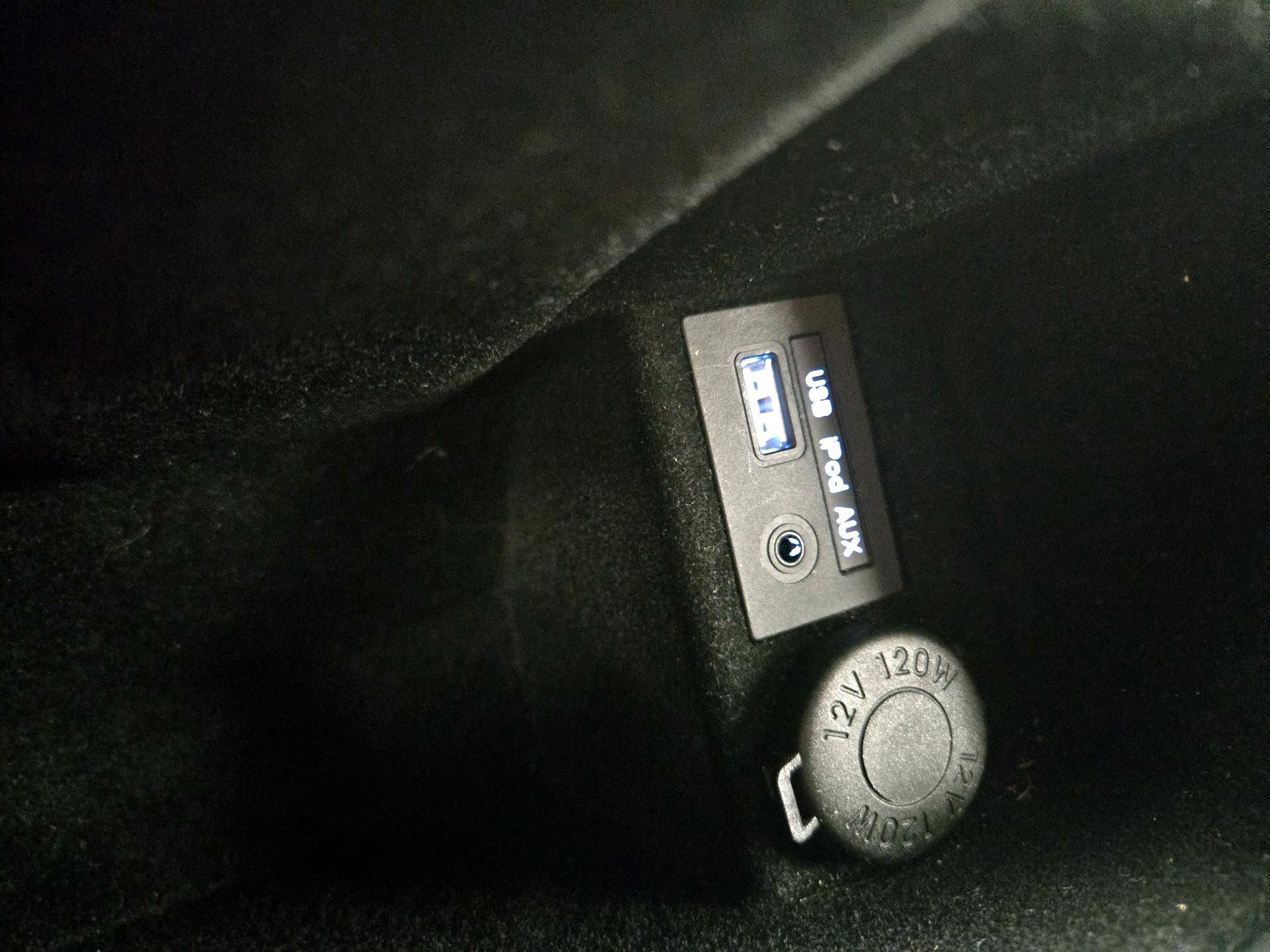 Thumbnail: 2017 Hyundai Azera - 19