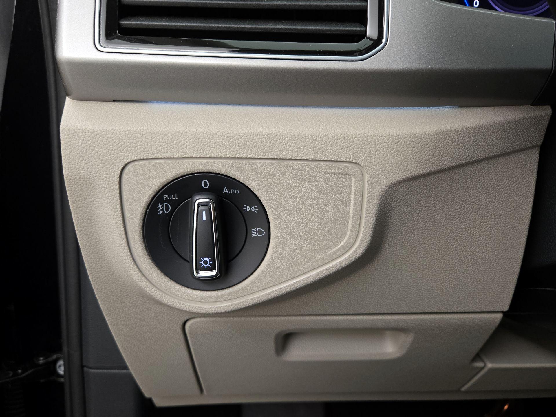 Thumbnail: 2019 Volkswagen Atlas - 13