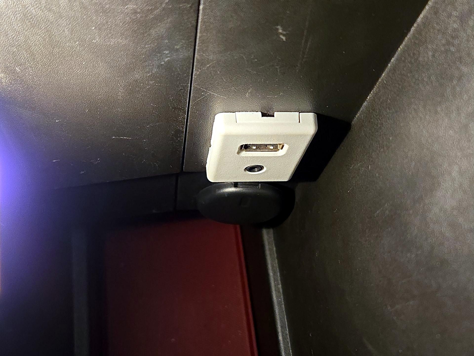 Thumbnail: 2014 Chevrolet Equinox - 18