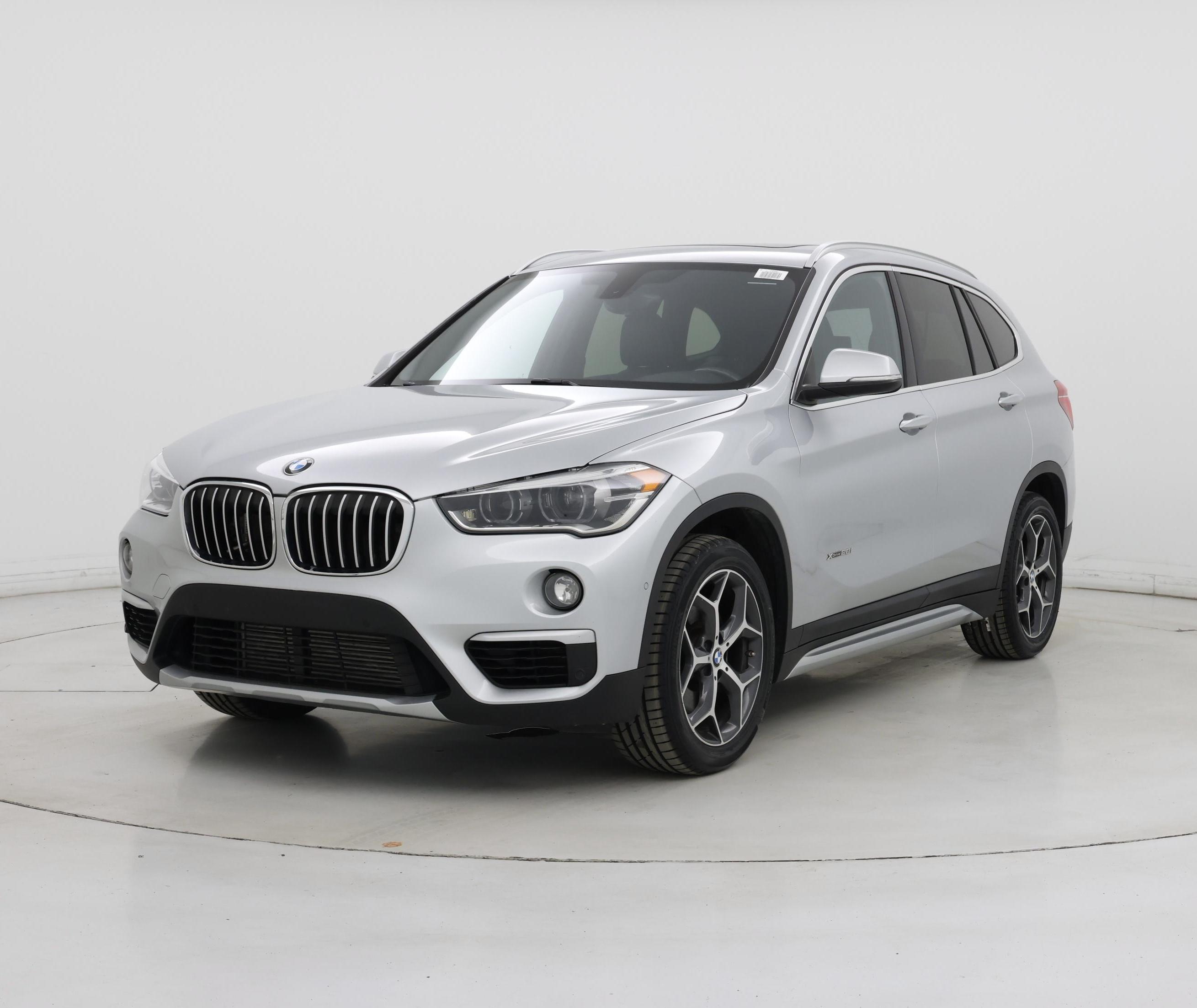 Thumbnail: 2017 BMW X1 - 4