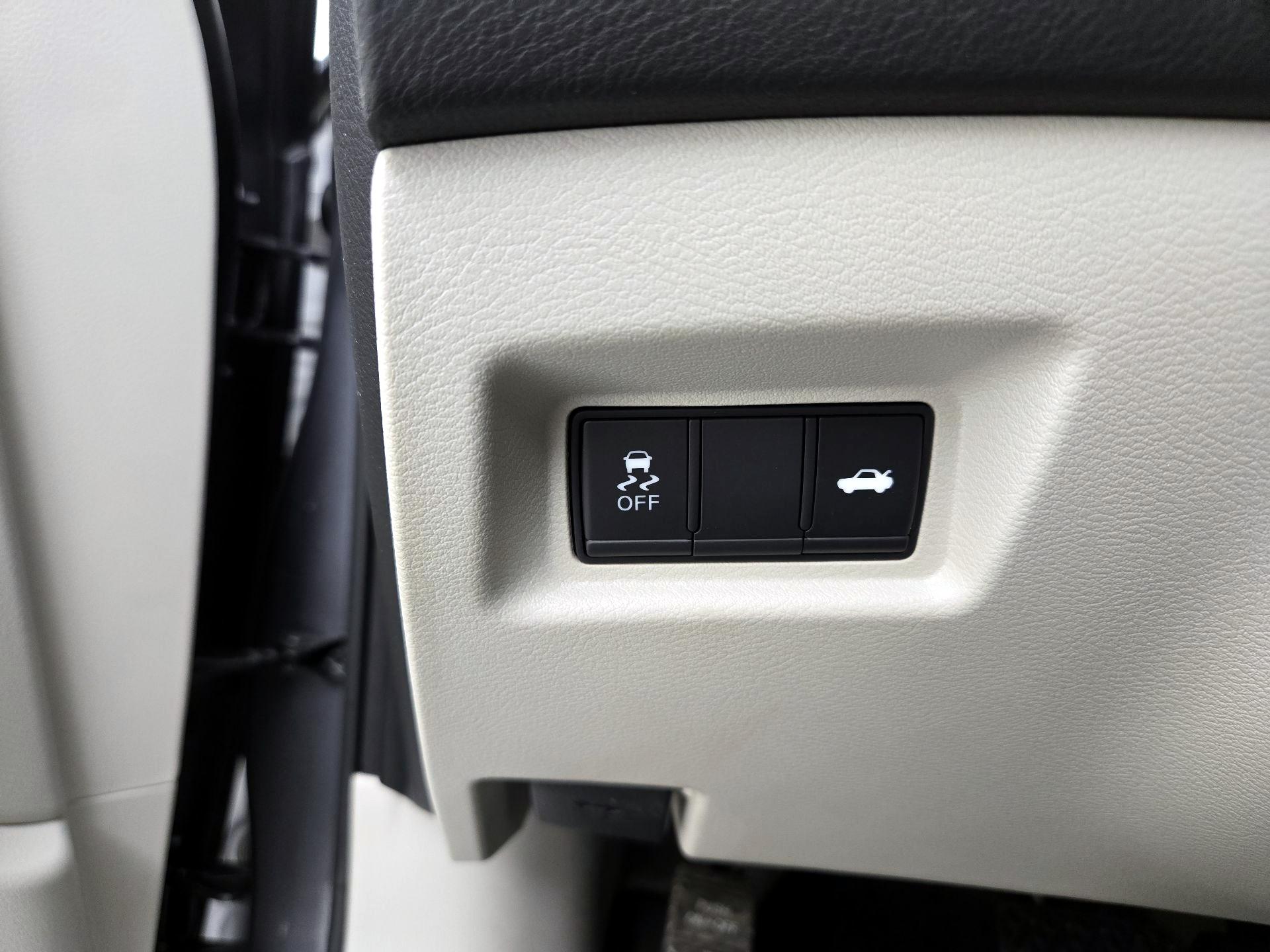 Thumbnail: 2019 INFINITI Q50 - 13