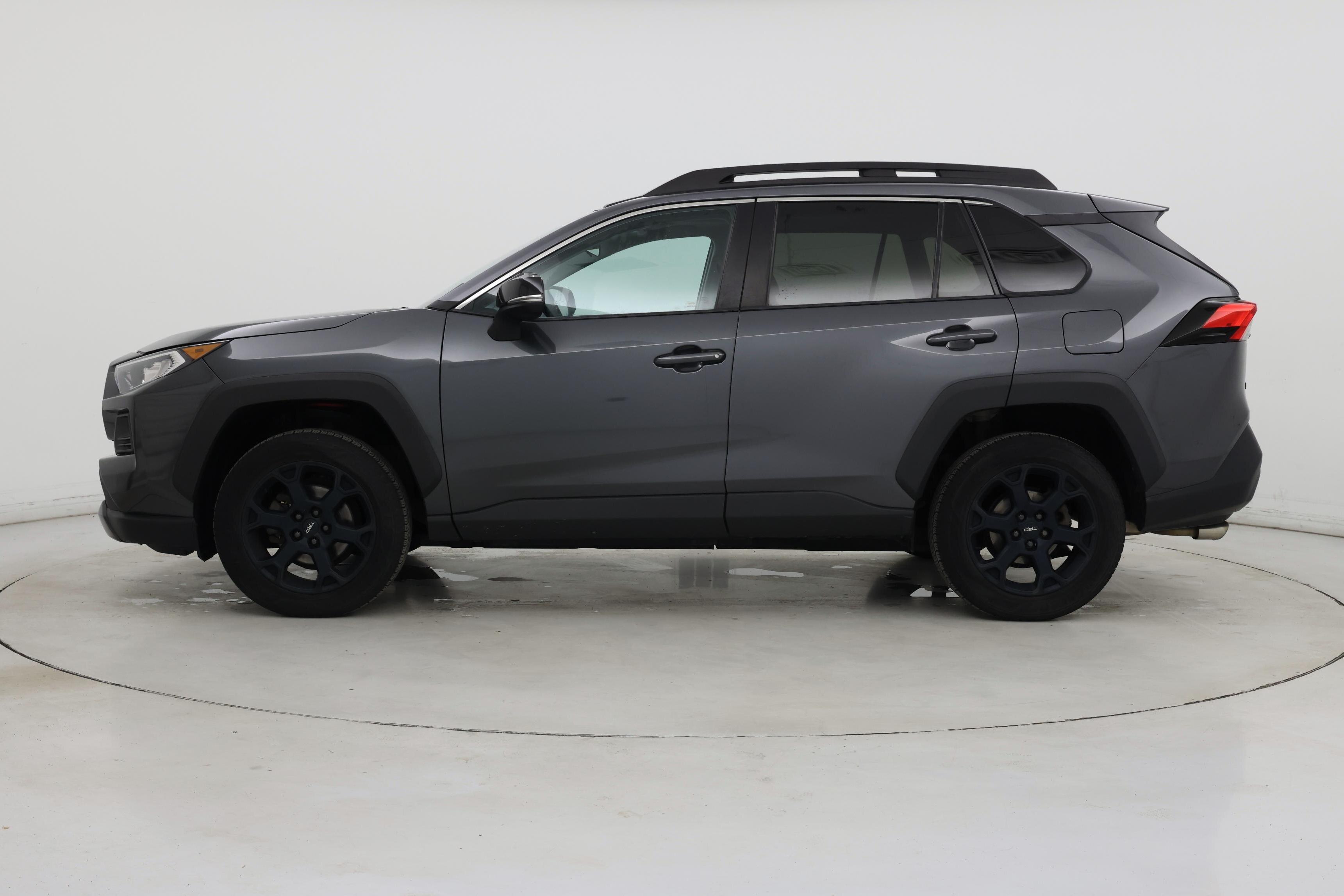 Thumbnail: 2020 Toyota RAV4 - 3