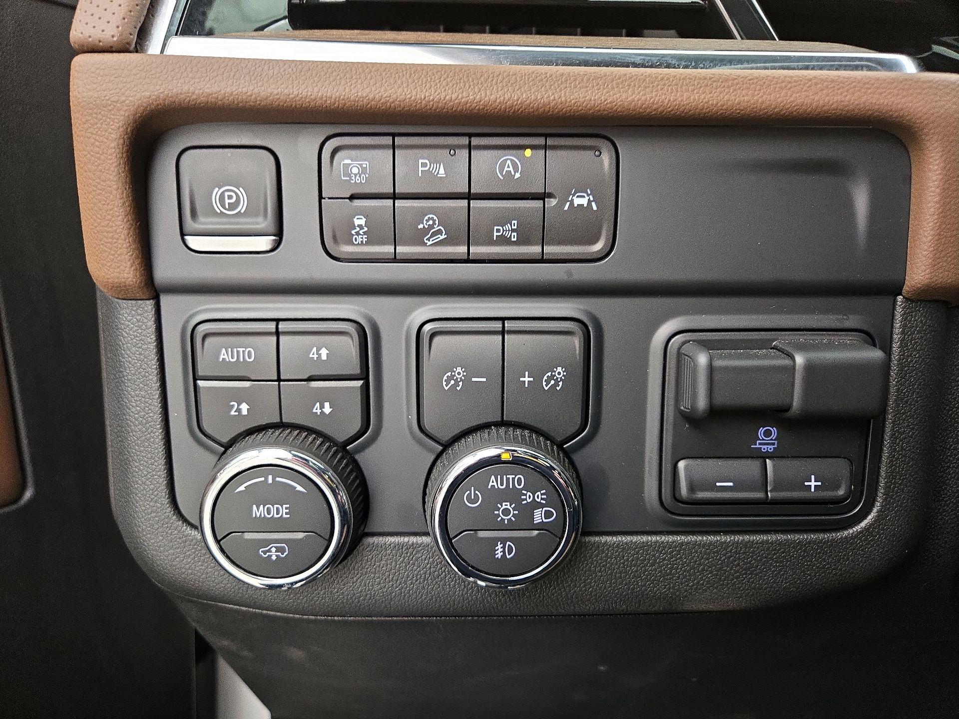 Thumbnail: 2025 Chevrolet Tahoe - 13