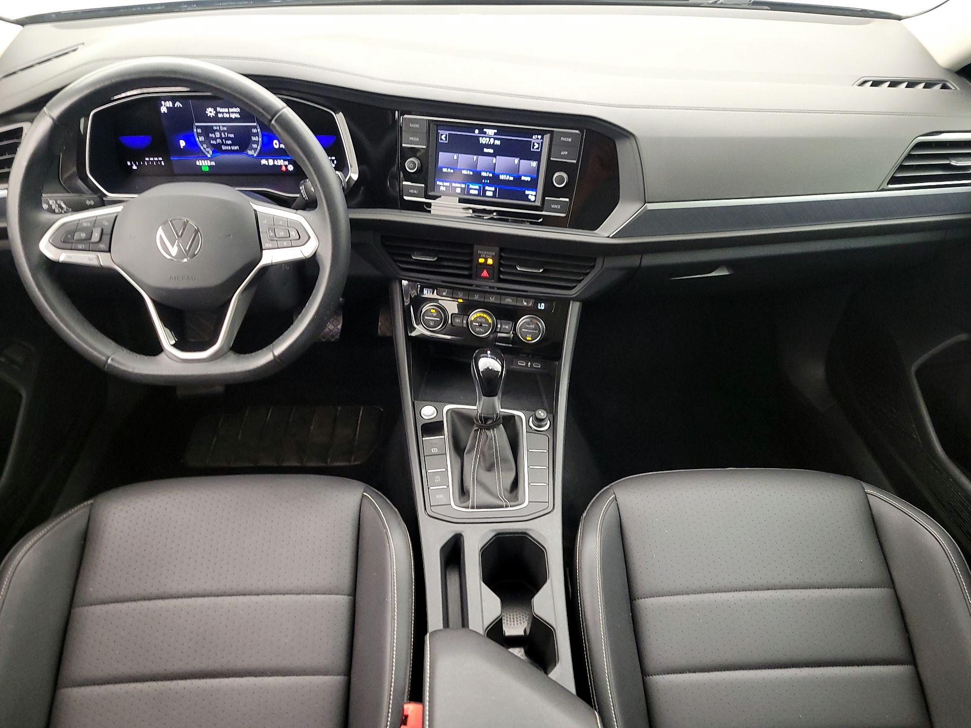 Thumbnail: 2024 Volkswagen Jetta - 9