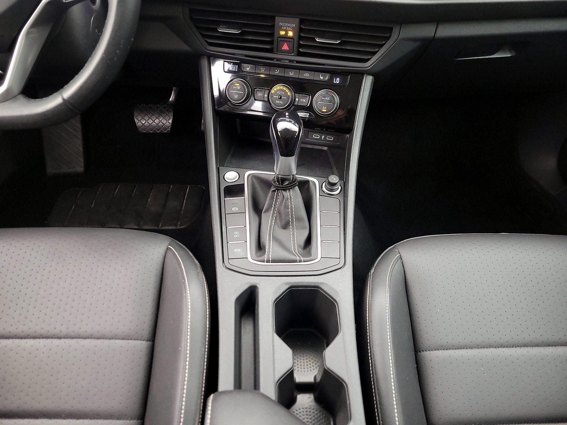 Thumbnail: 2024 Volkswagen Jetta - 17