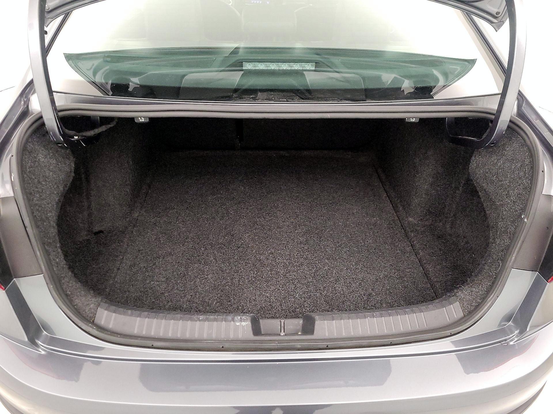 Thumbnail: 2024 Volkswagen Jetta - 20