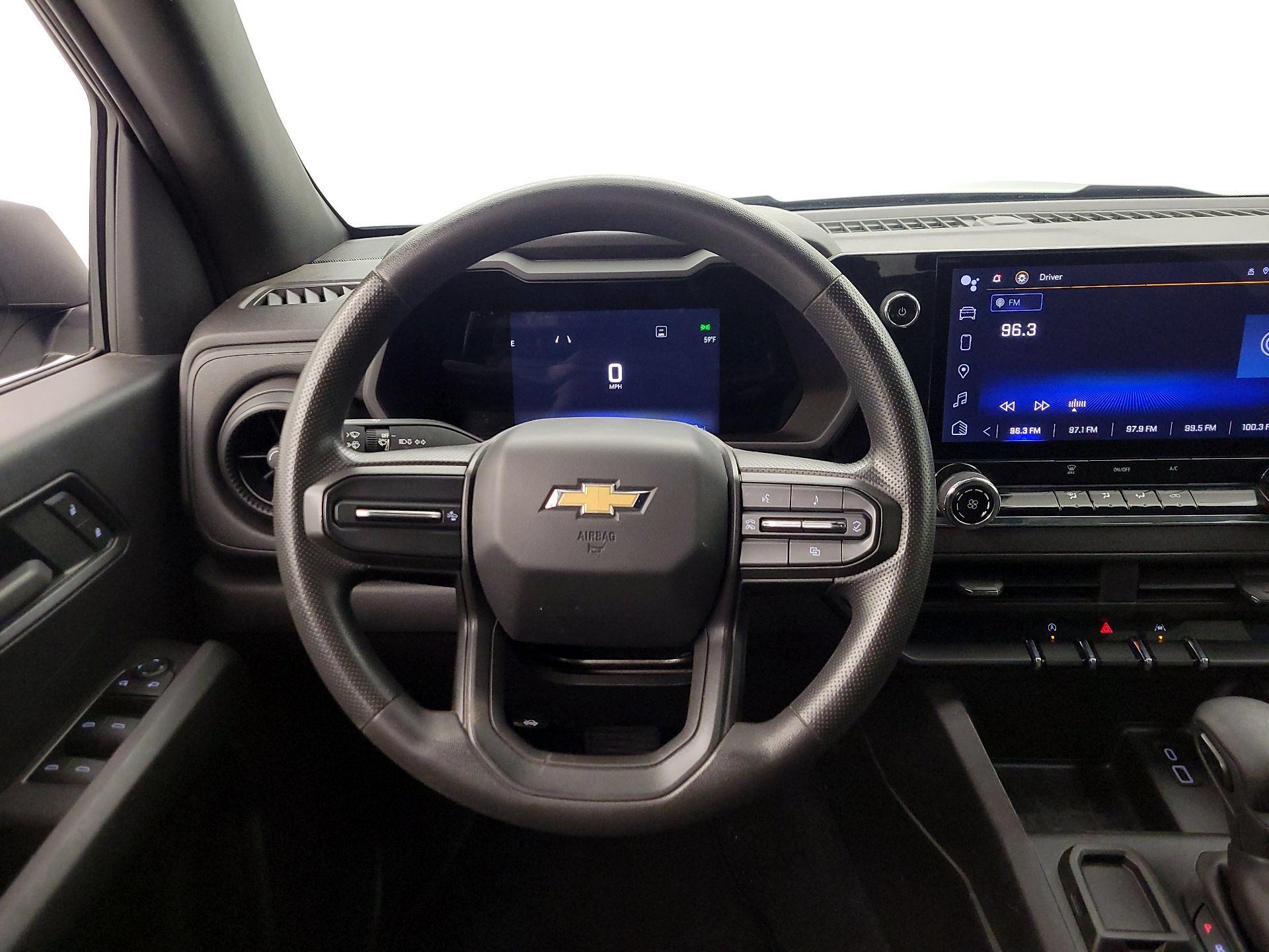 Thumbnail: 2023 Chevrolet Colorado - 10