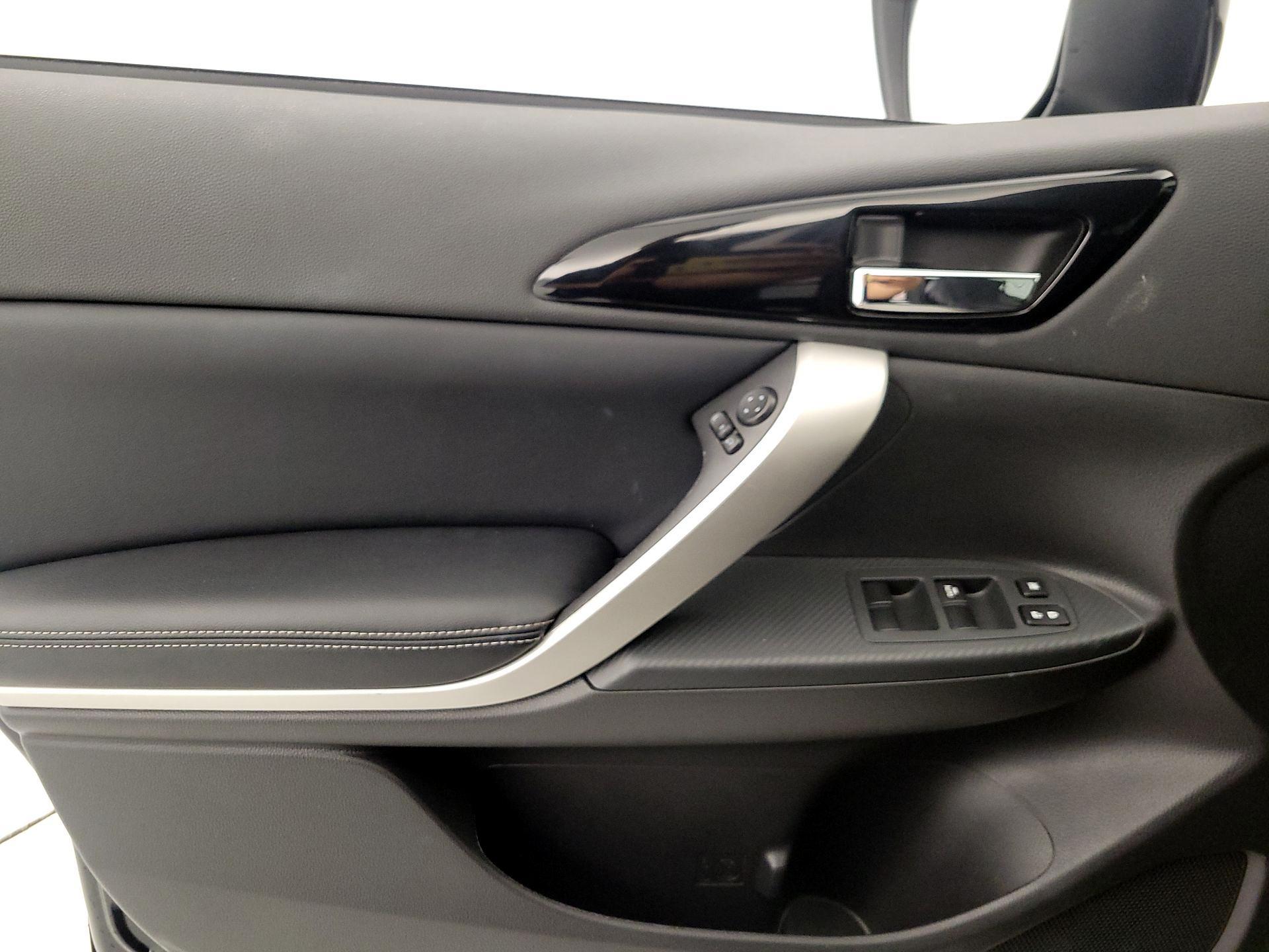 Thumbnail: 2024 Mitsubishi Eclipse Cross - 12