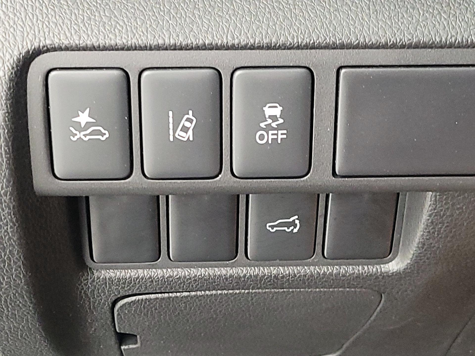 Thumbnail: 2024 Mitsubishi Eclipse Cross - 13