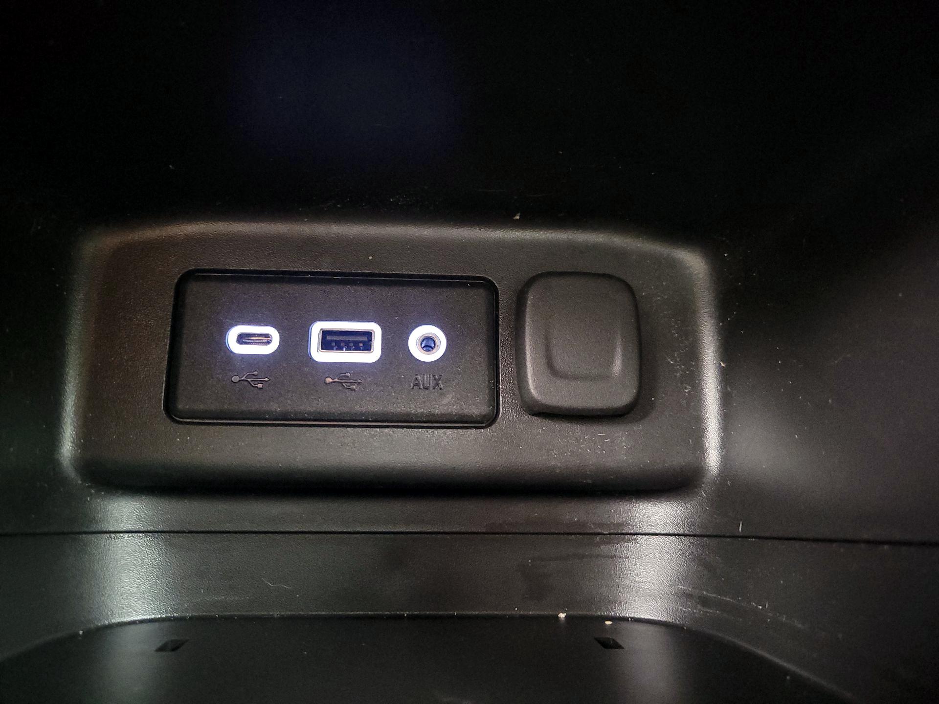 Thumbnail: 2024 Chevrolet Equinox - 18