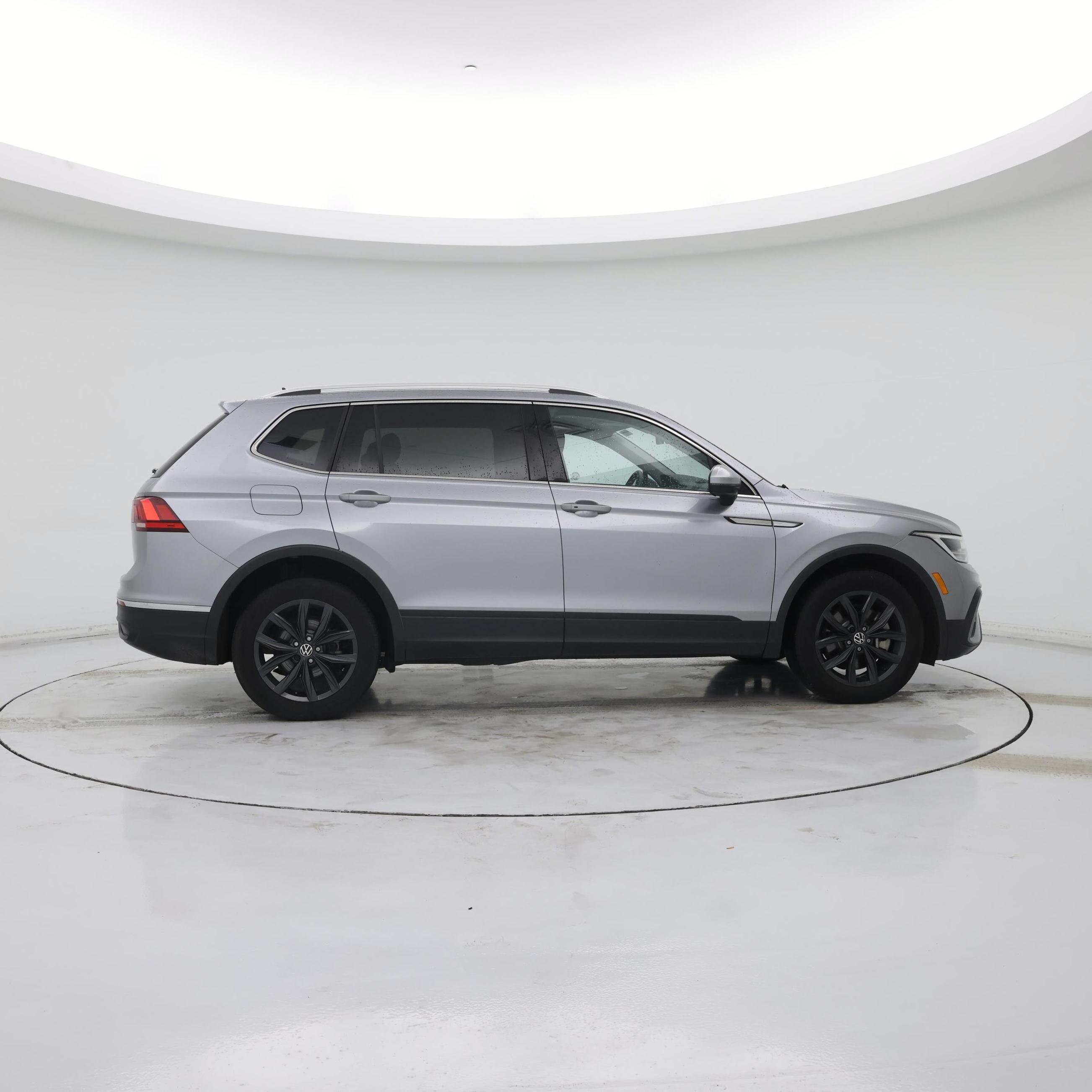 Thumbnail: 2024 Volkswagen Tiguan - 7