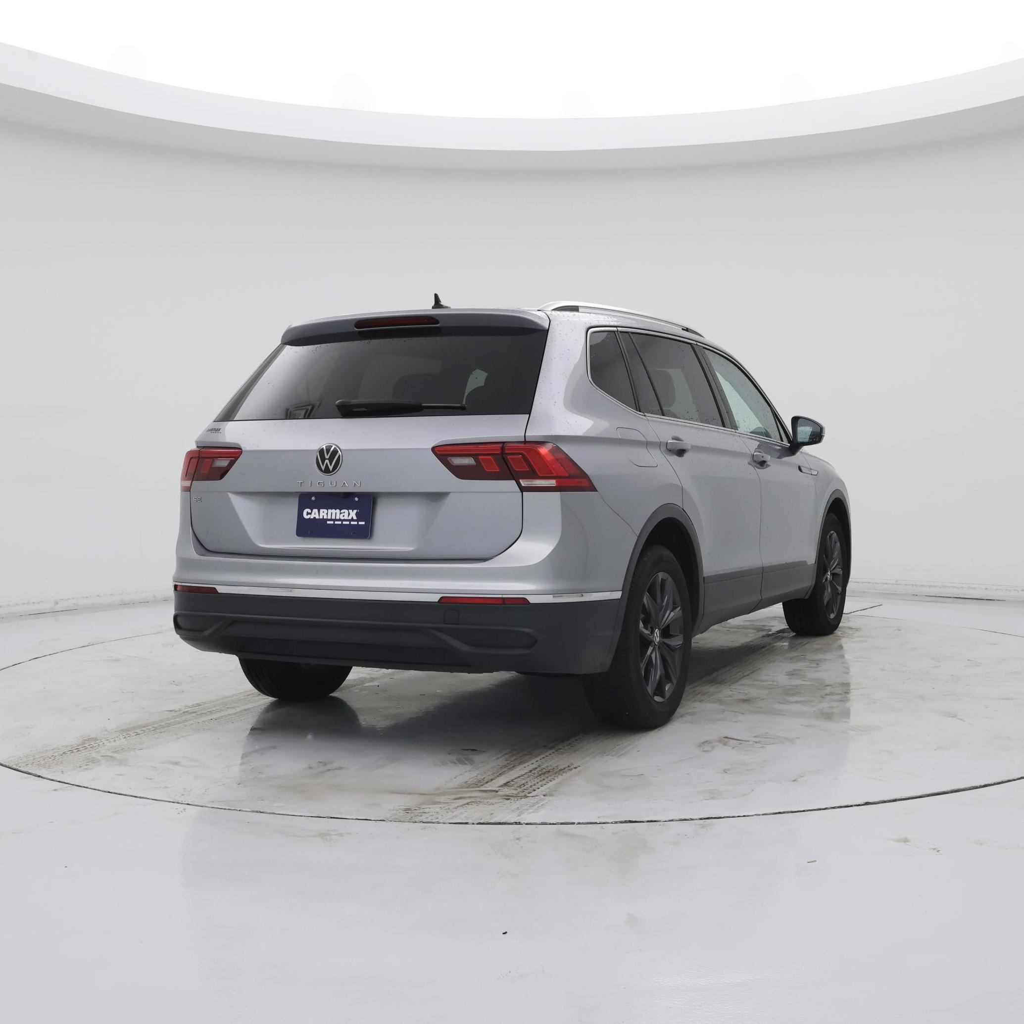 Thumbnail: 2024 Volkswagen Tiguan - 8