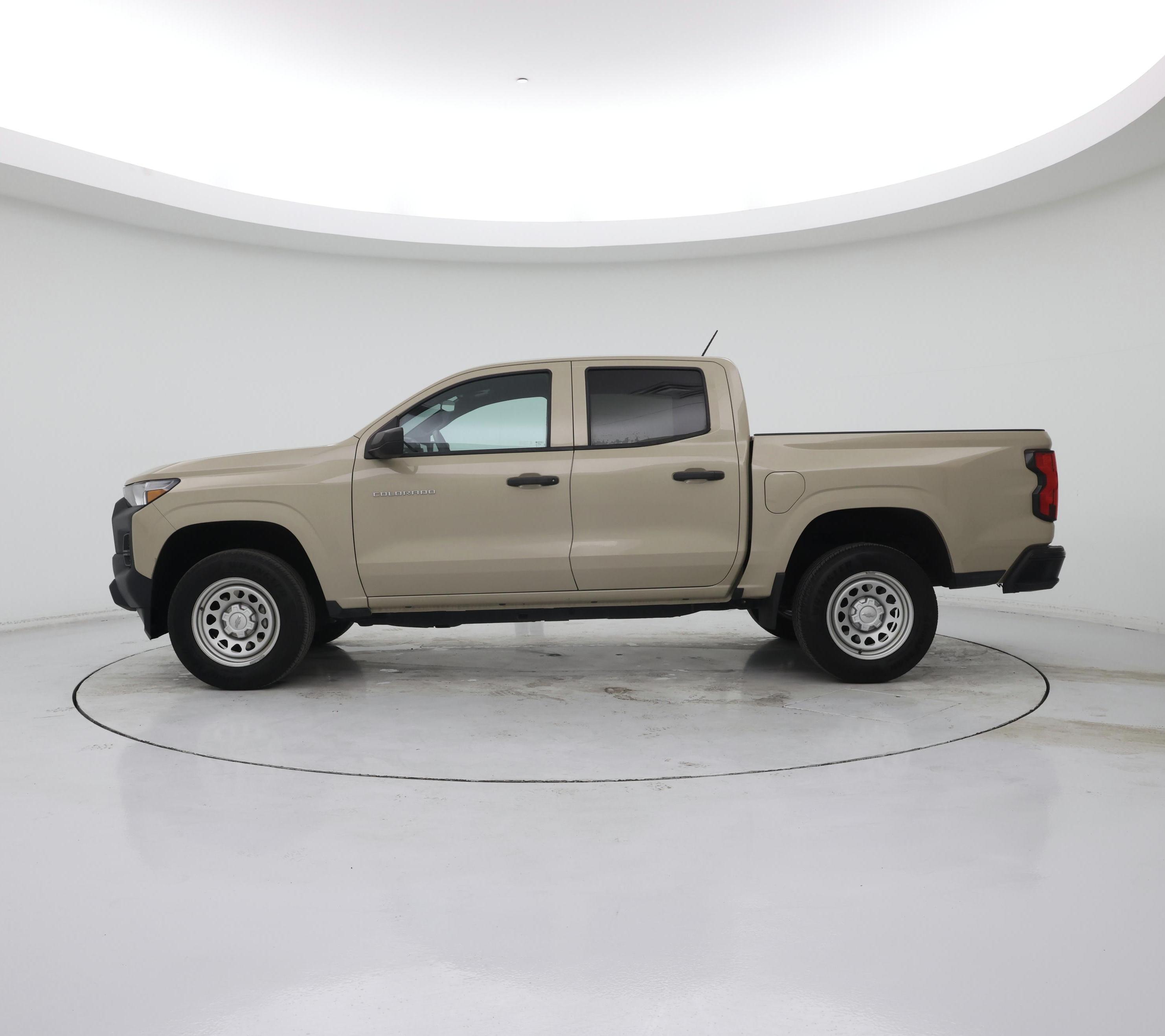 Thumbnail: 2023 Chevrolet Colorado - 3