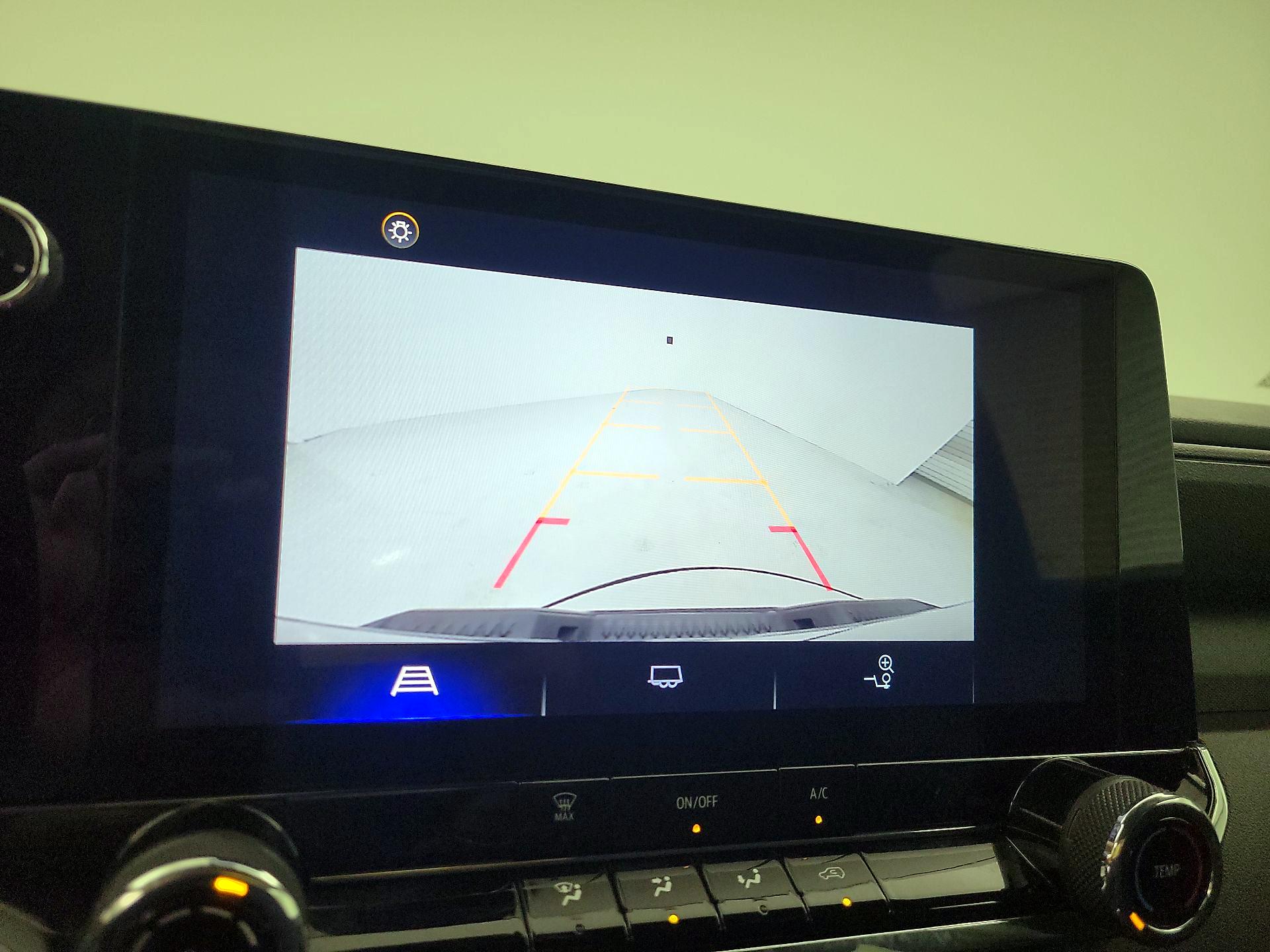 Thumbnail: 2023 Chevrolet Colorado - 14