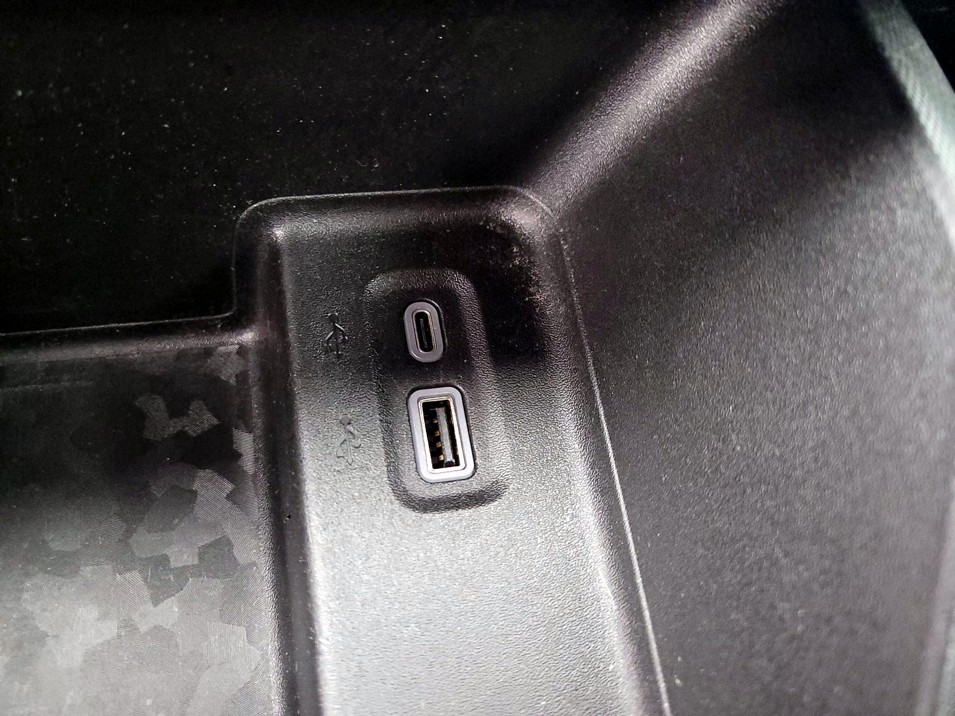 Thumbnail: 2023 Chevrolet Colorado - 18