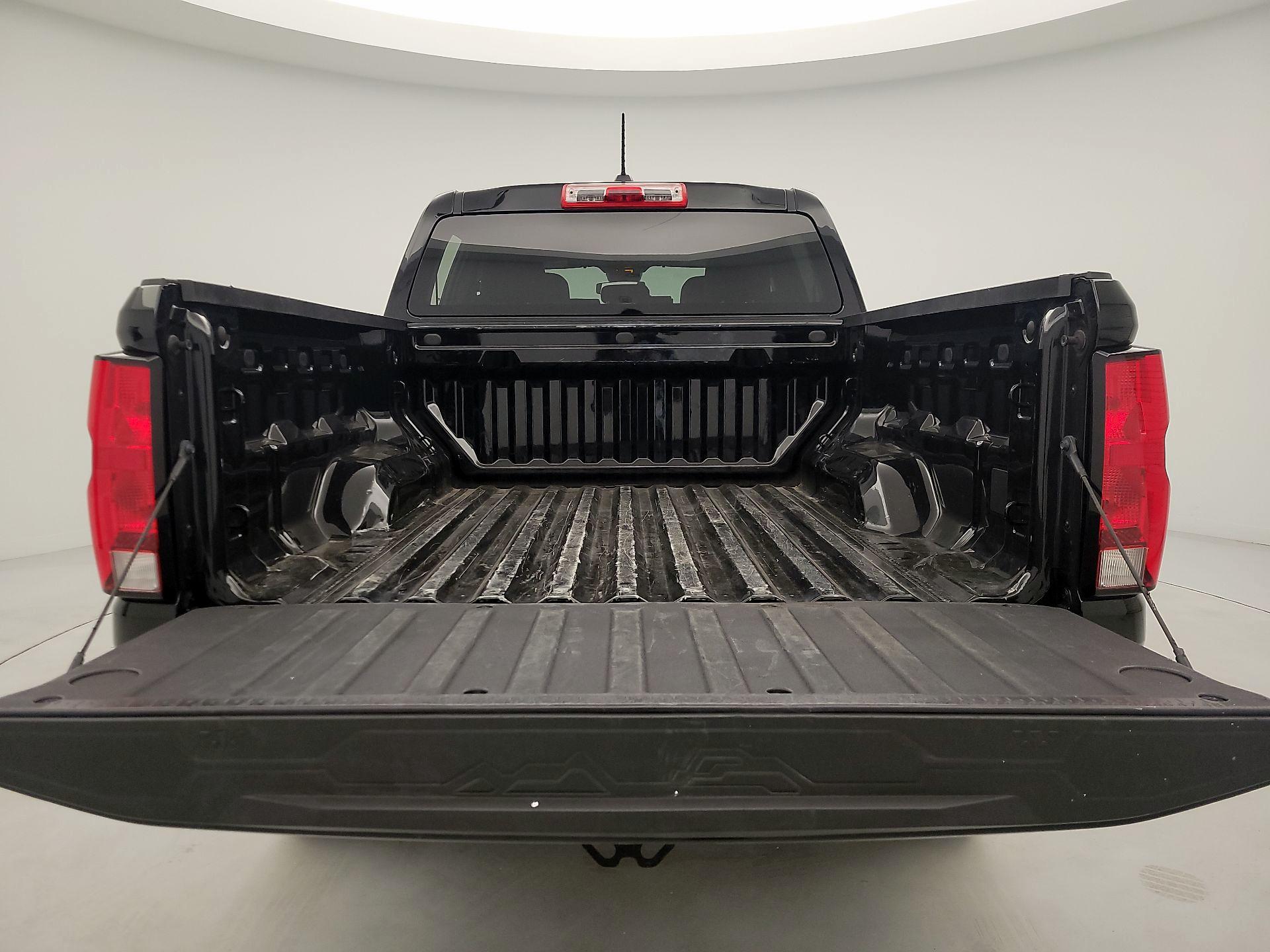 Thumbnail: 2023 Chevrolet Colorado - 20