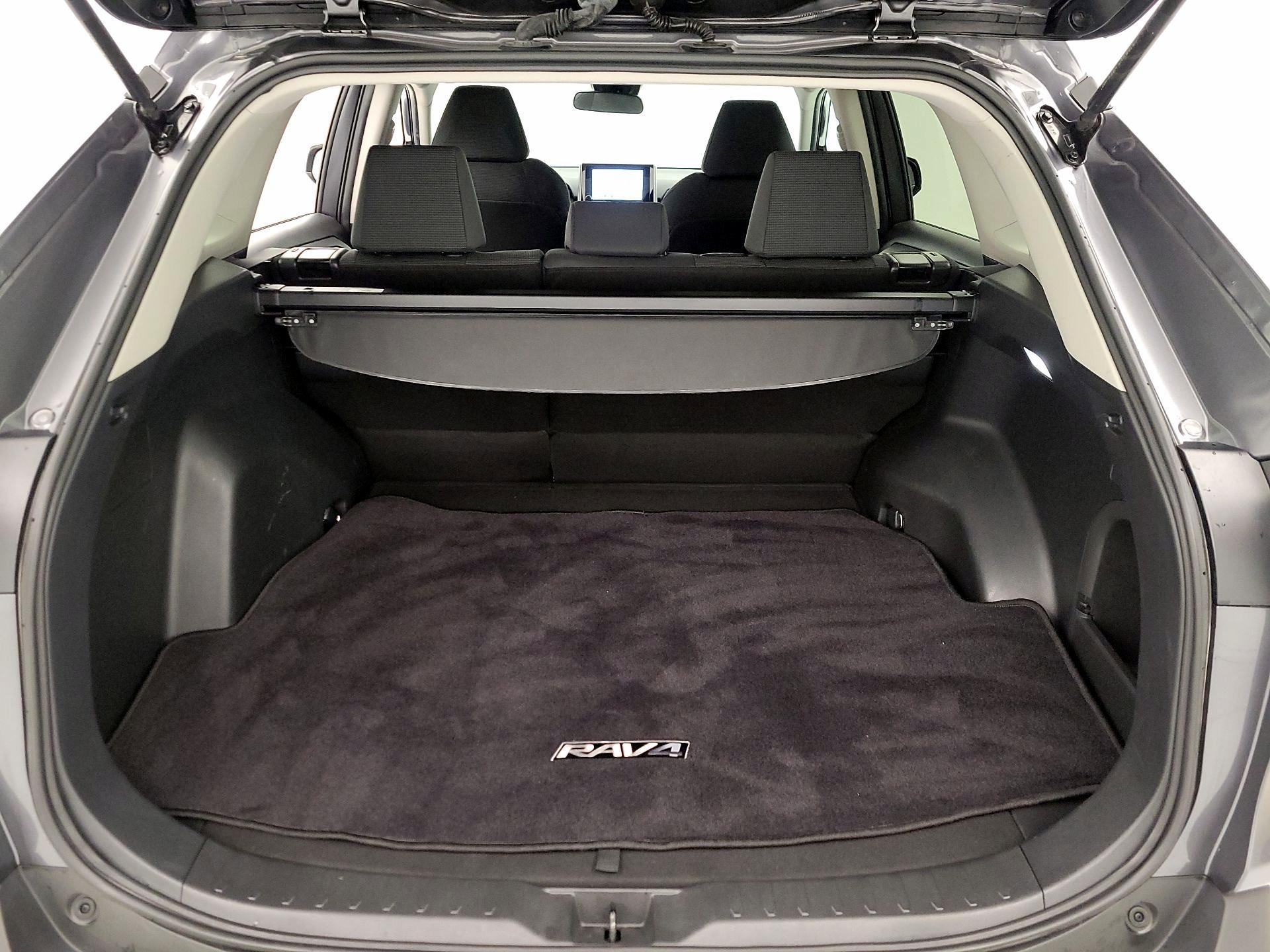 Thumbnail: 2023 Toyota RAV4 - 20