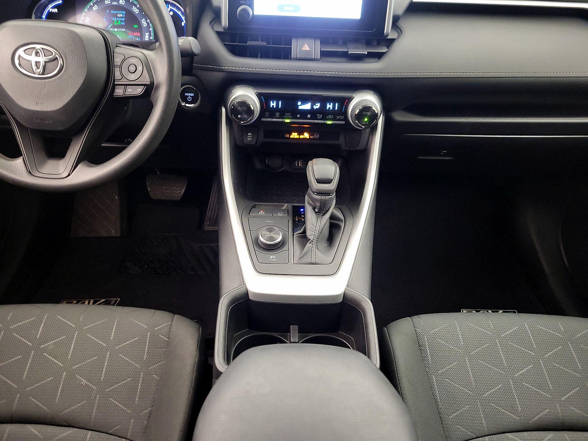 Thumbnail: 2023 Toyota RAV4 - 17