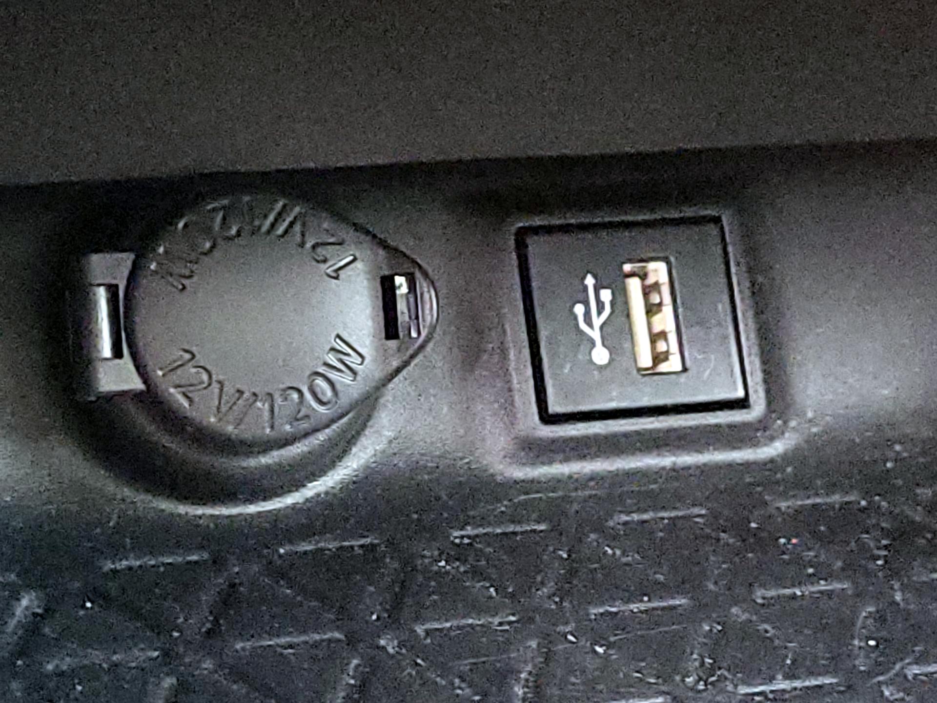 Thumbnail: 2023 Toyota RAV4 - 18