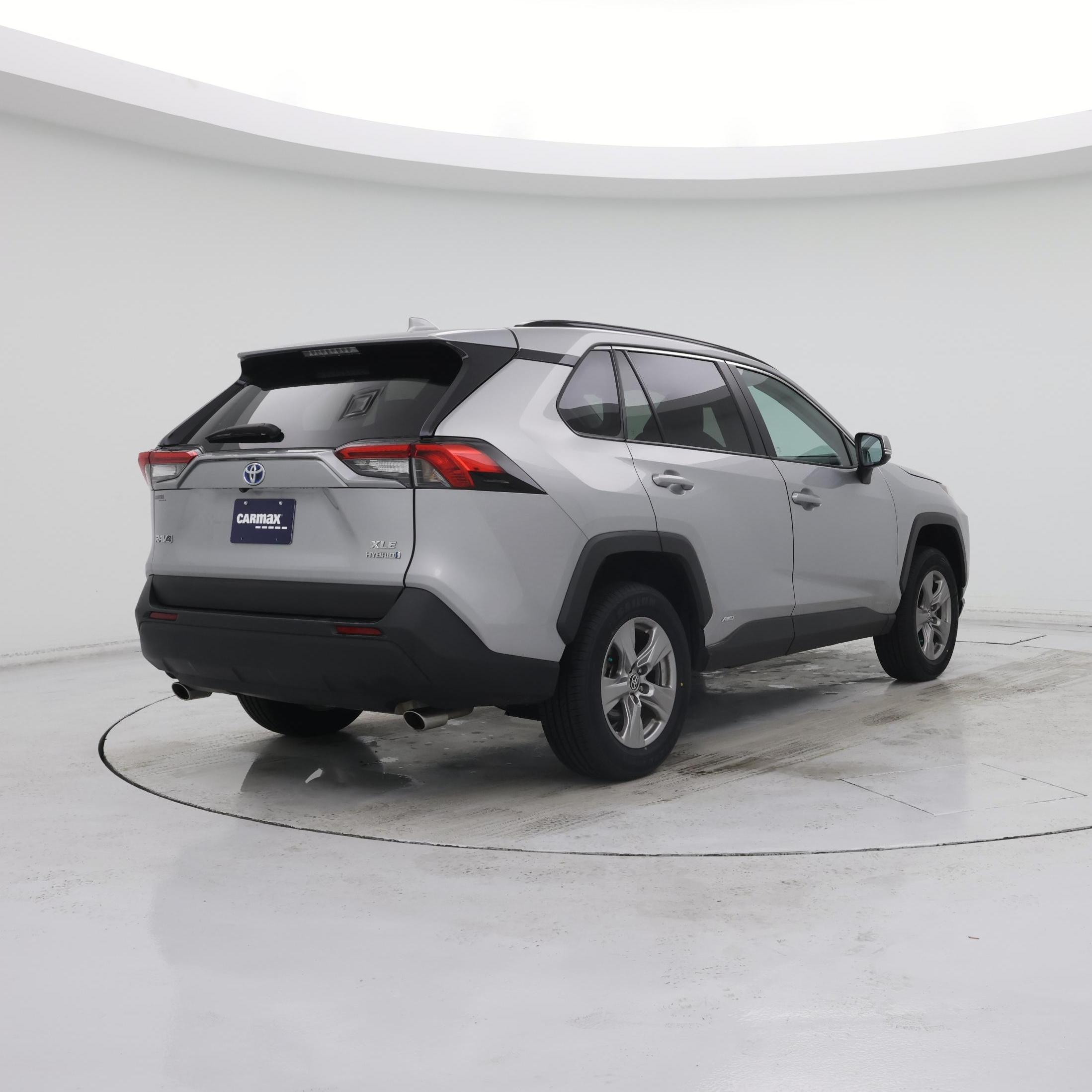 Thumbnail: 2023 Toyota RAV4 - 8