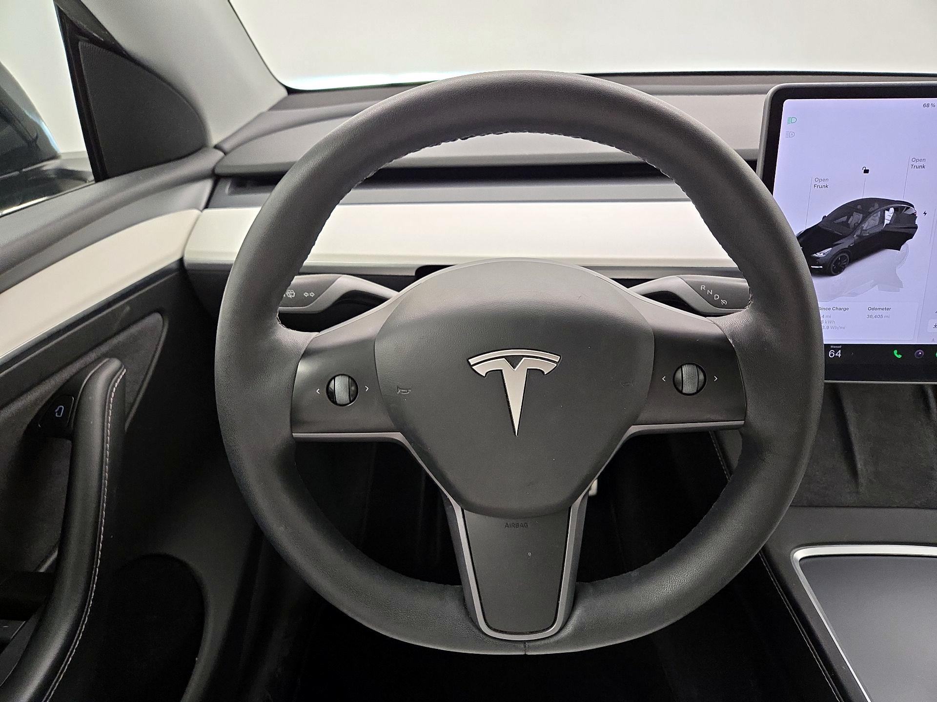 Thumbnail: 2023 Tesla Model Y - 10