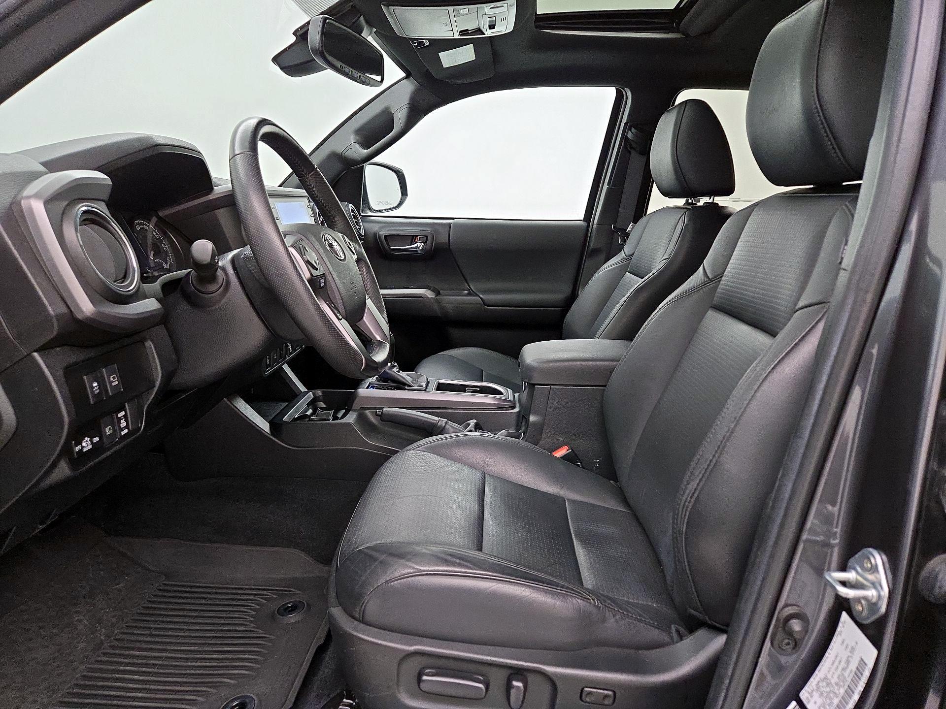 Thumbnail: 2022 Toyota Tacoma - 11