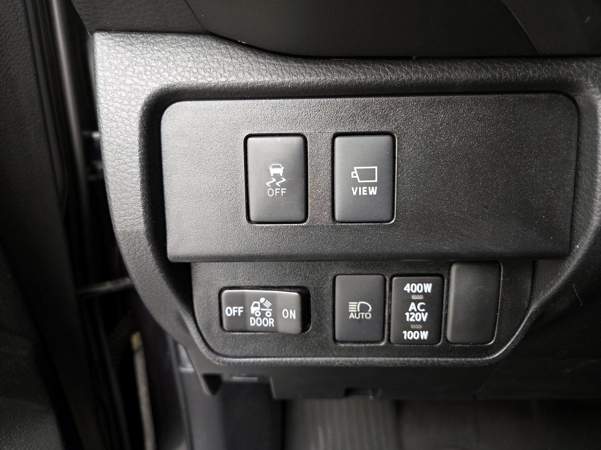 Thumbnail: 2022 Toyota Tacoma - 13