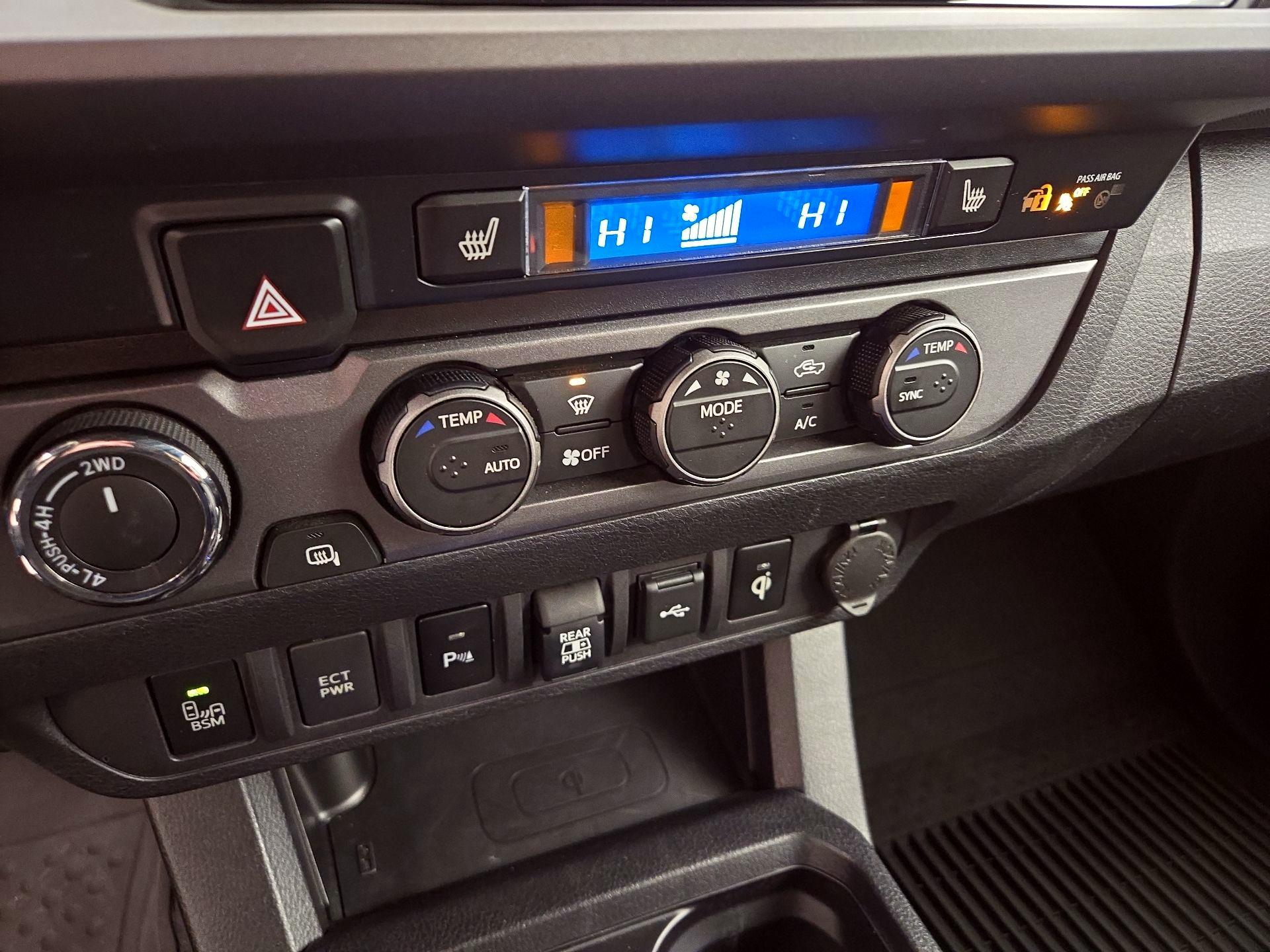 Thumbnail: 2022 Toyota Tacoma - 17