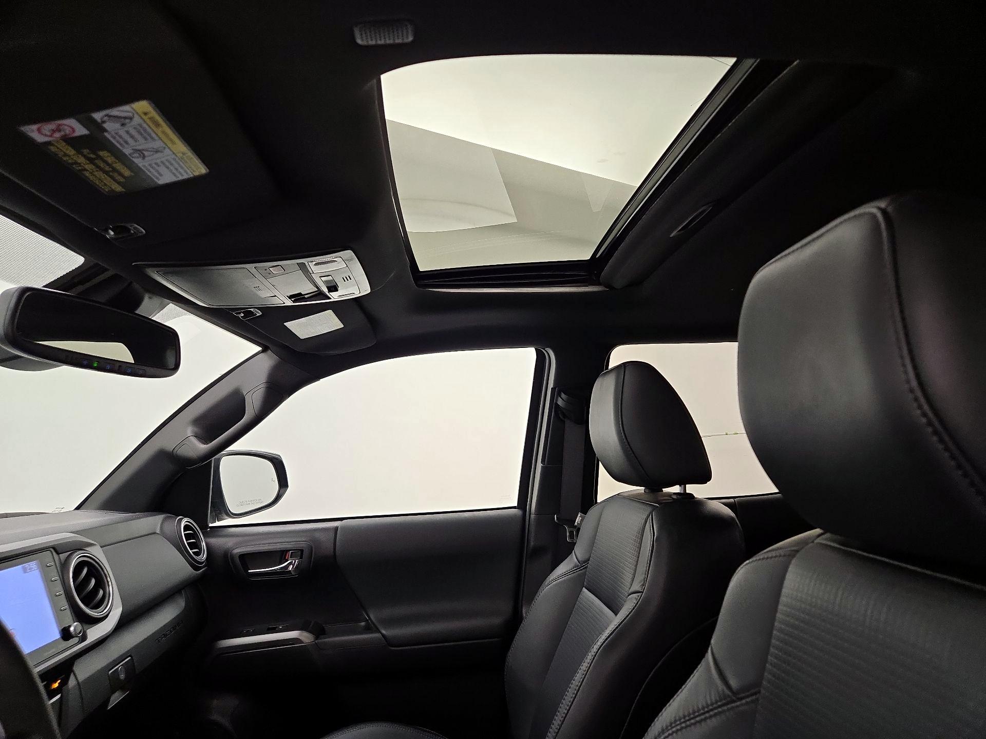 Thumbnail: 2022 Toyota Tacoma - 20